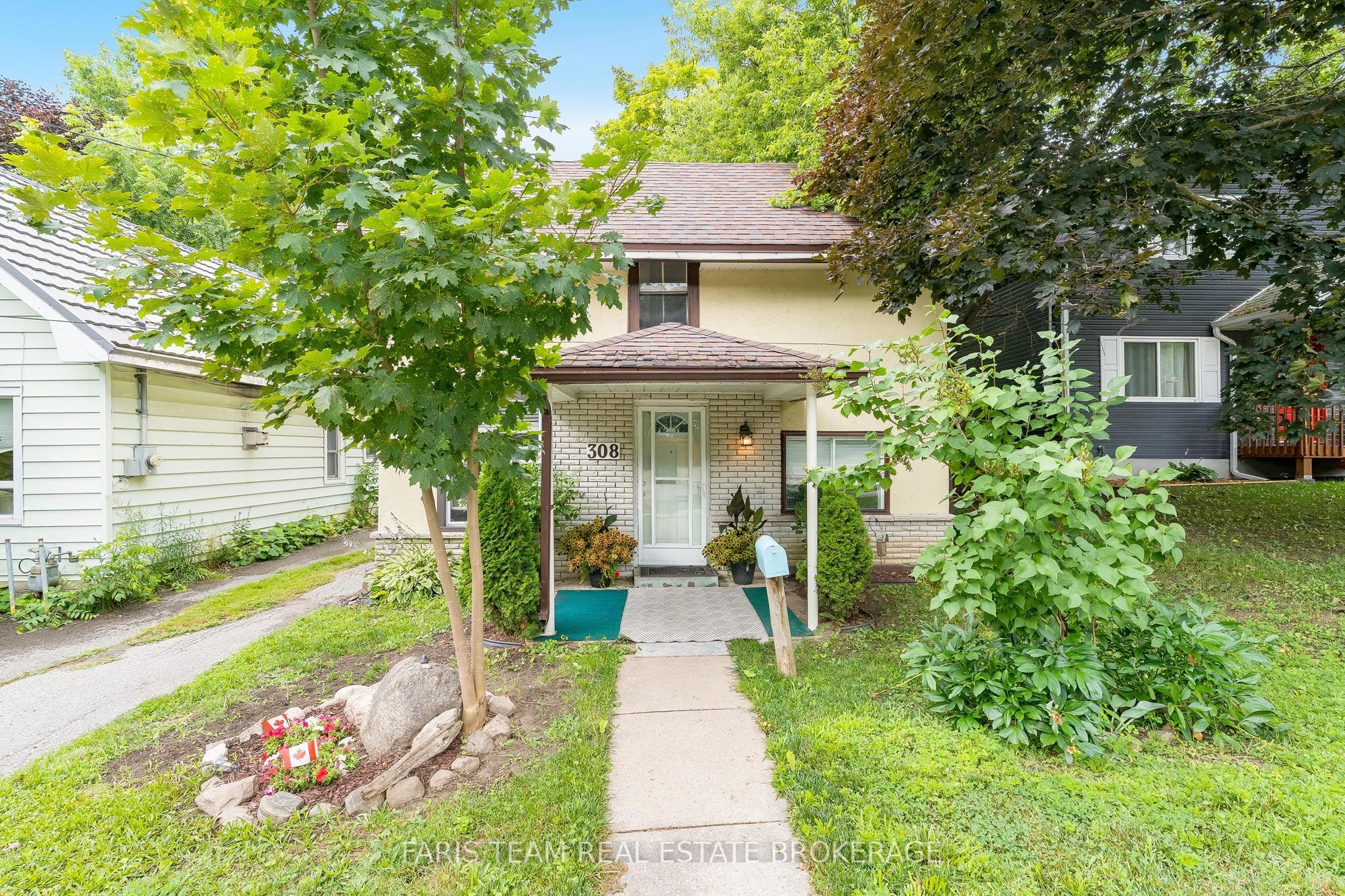 308 Russell Street