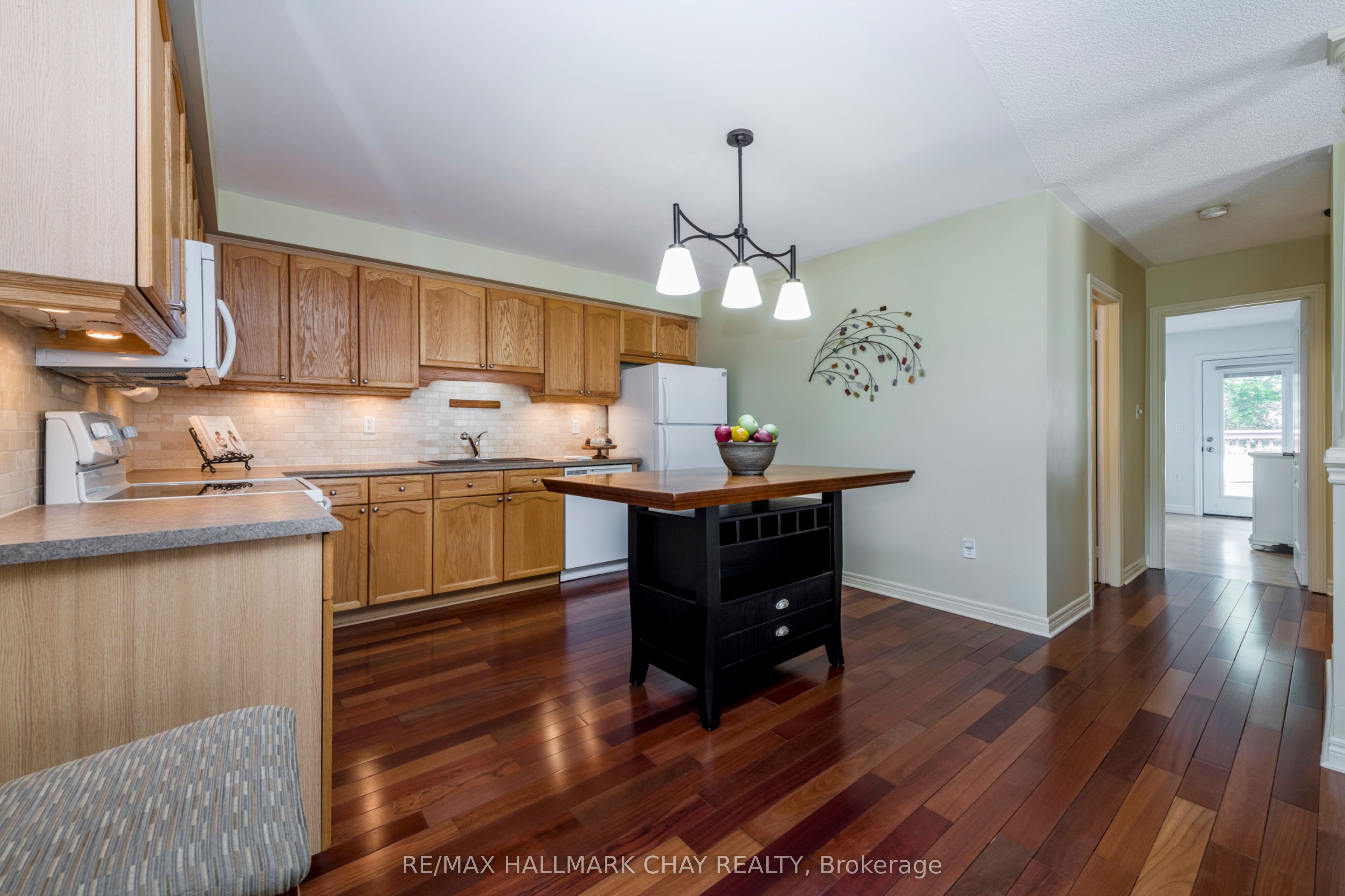 22 Peter Street Property Photo 11