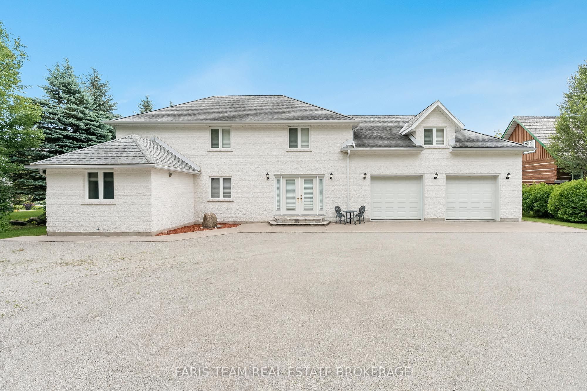 187 Champlain Road Property Photo 3