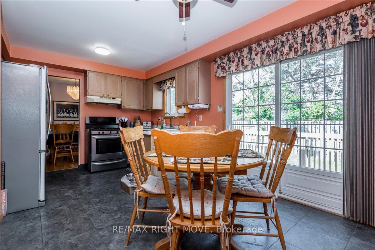 55 Laurentian Lane Property Photo 10