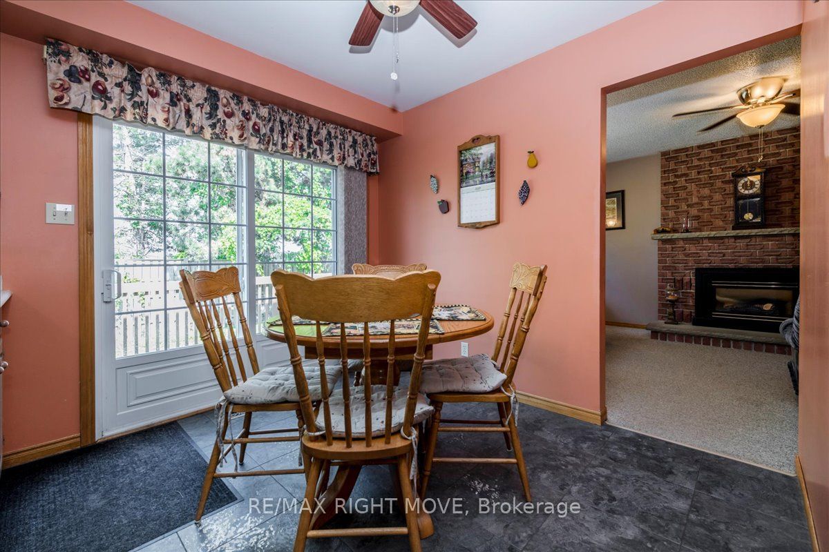 55 Laurentian Lane Property Photo 11