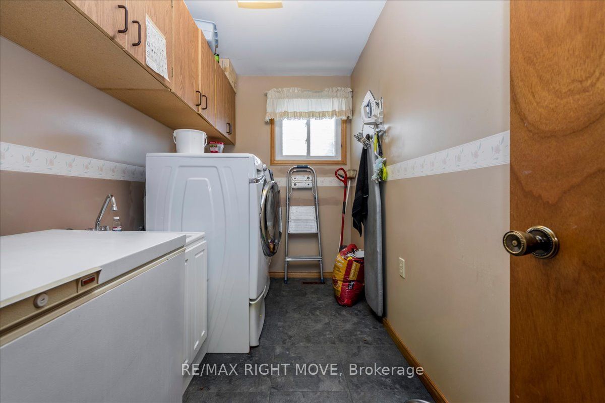 55 Laurentian Lane Property Photo 15