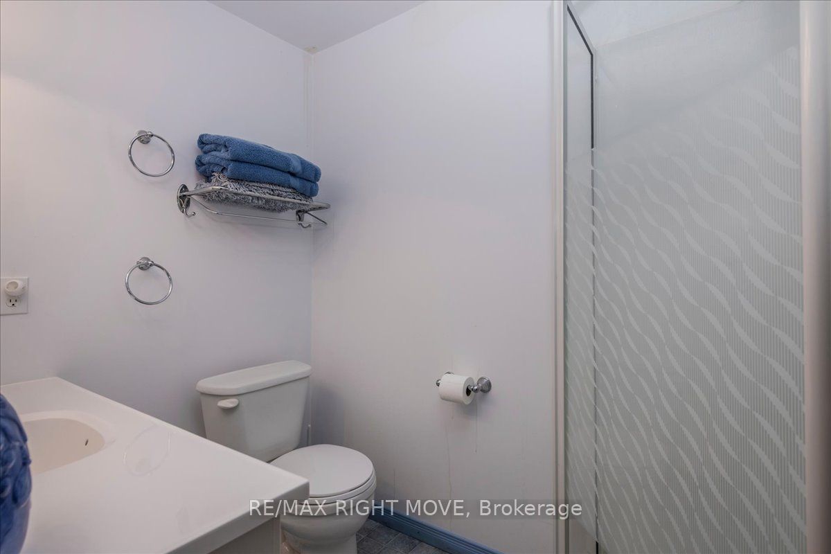 55 Laurentian Lane Property Photo 25