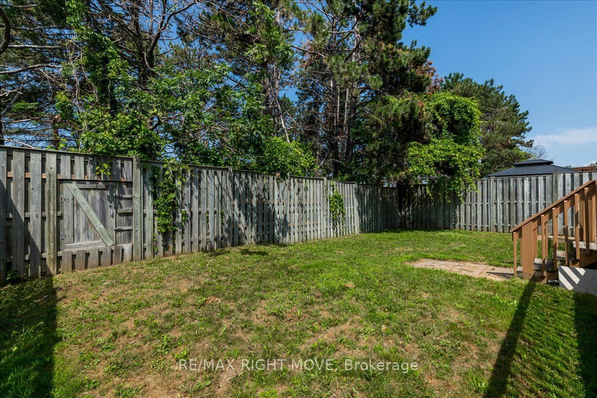 55 Laurentian Lane Property Photo 30