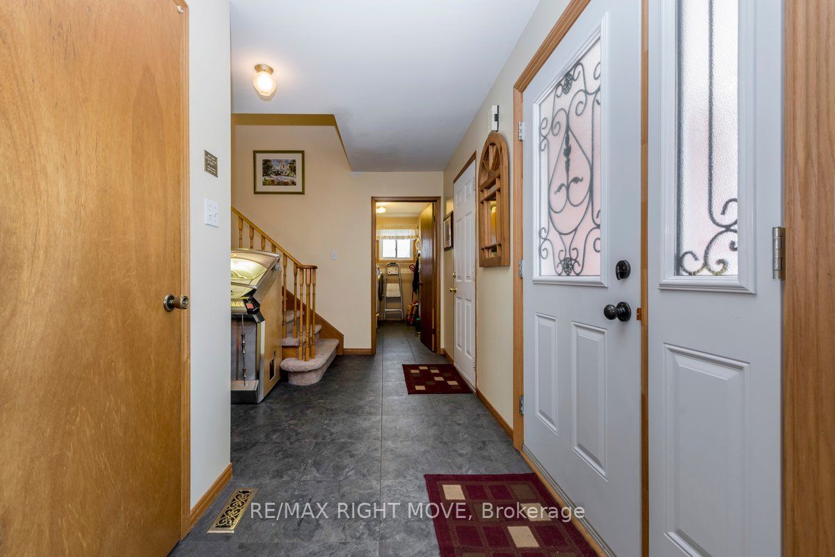 55 Laurentian Lane Property Photo 31