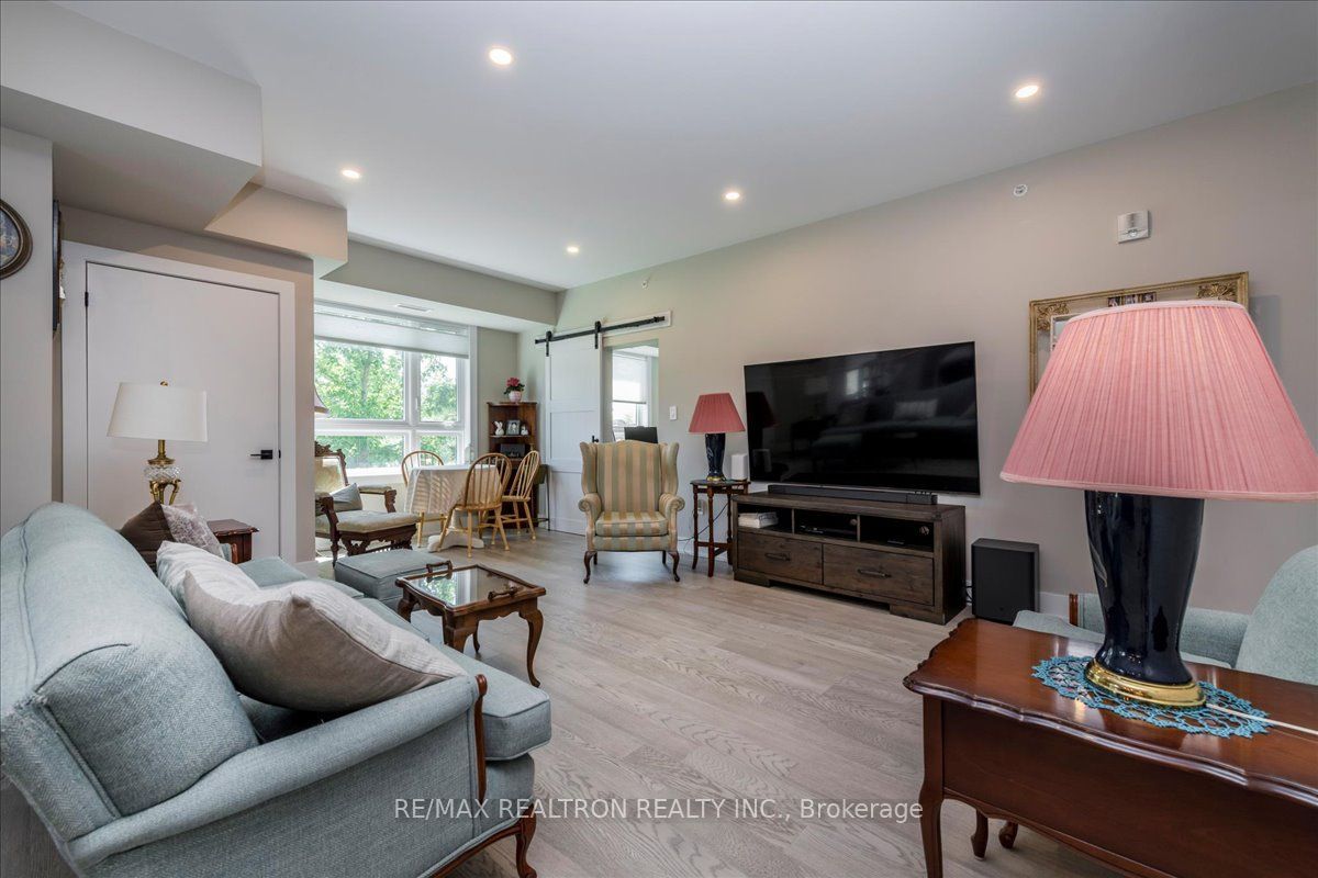 5 Chef Lane 114 Property Photo 8