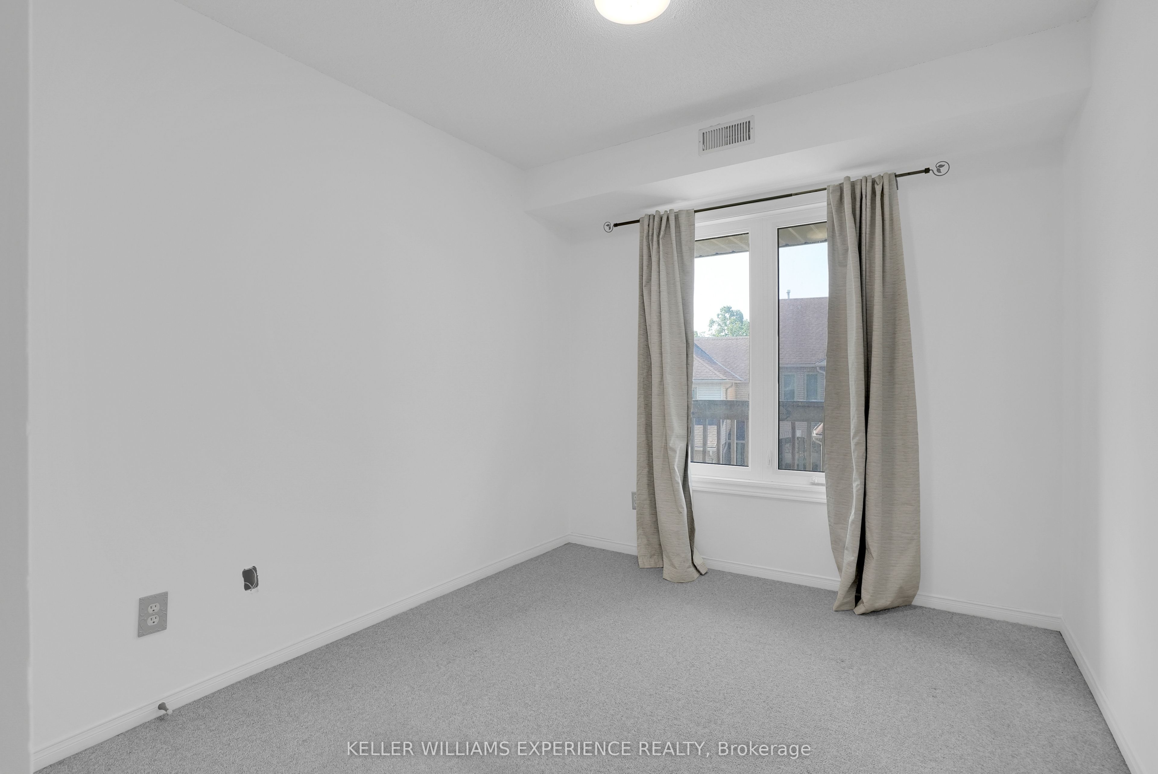 492 Laclie Street 204 Property Photo 7