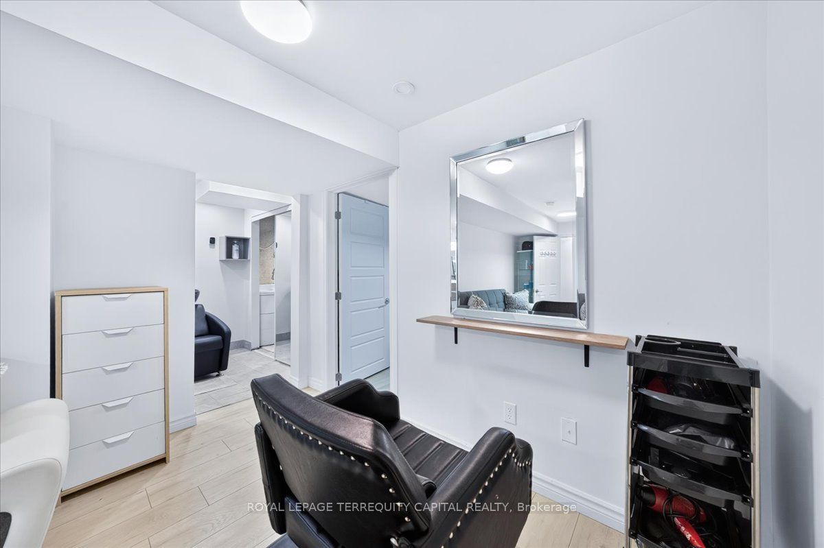 9 Seymour Crescent Property Photo 41