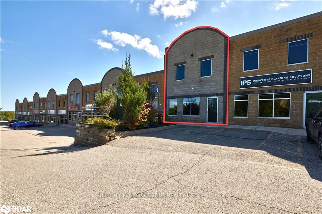 647 Welham Road 21 Property Photo 2