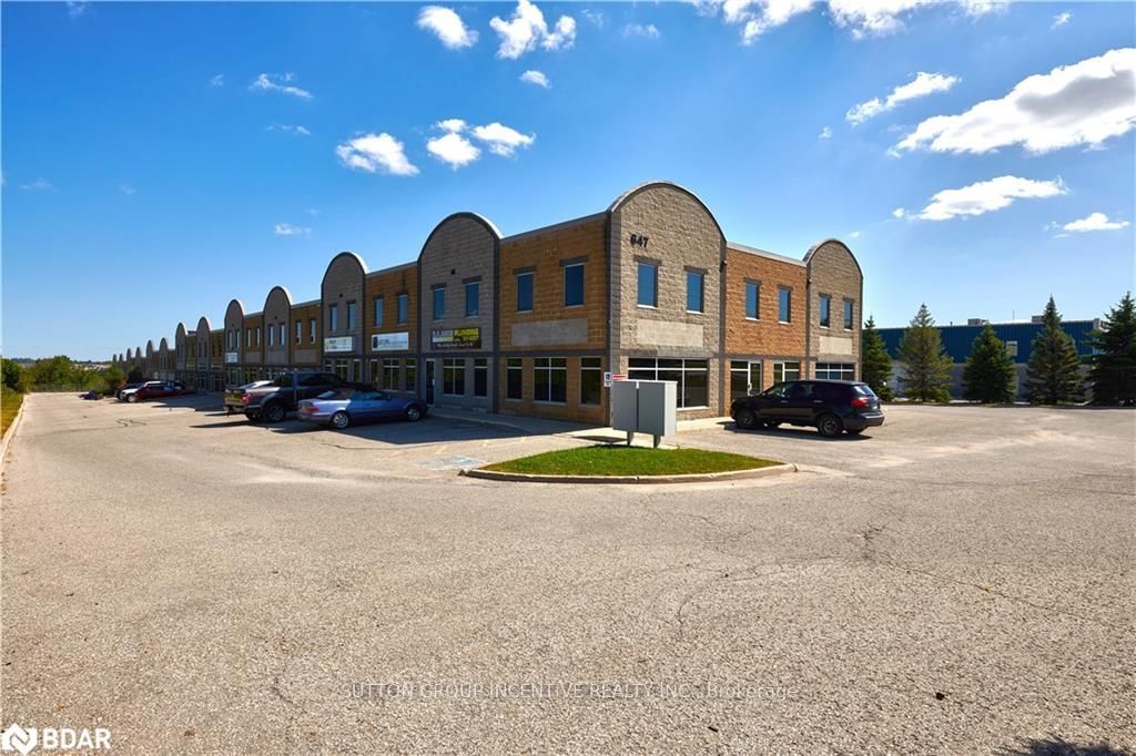 647 Welham Road 9 & 21 Property Photo 1