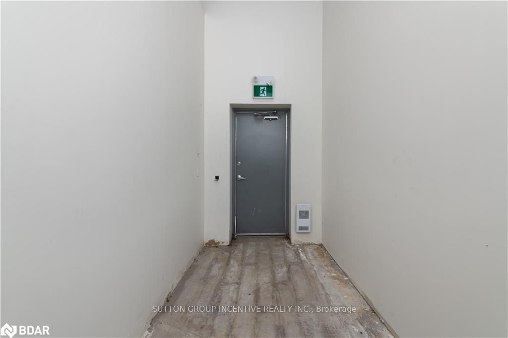 647 Welham Road 9 & 21 Property Photo 6