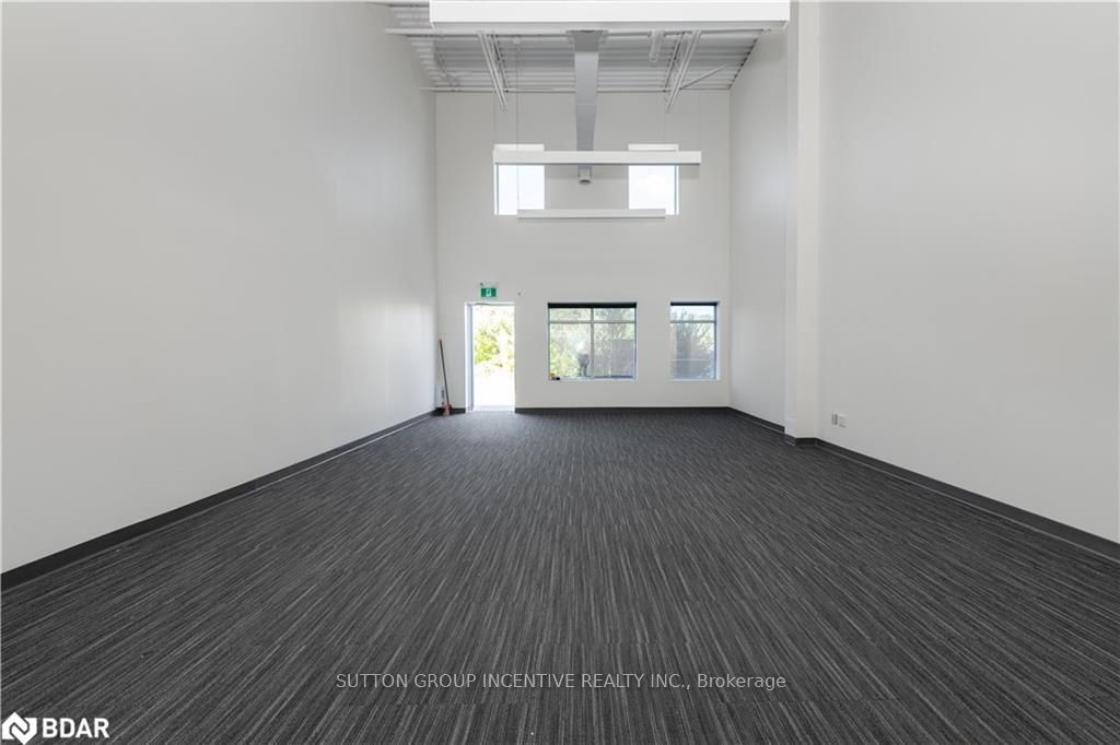 647 Welham Road 9 & 21 Property Photo 7