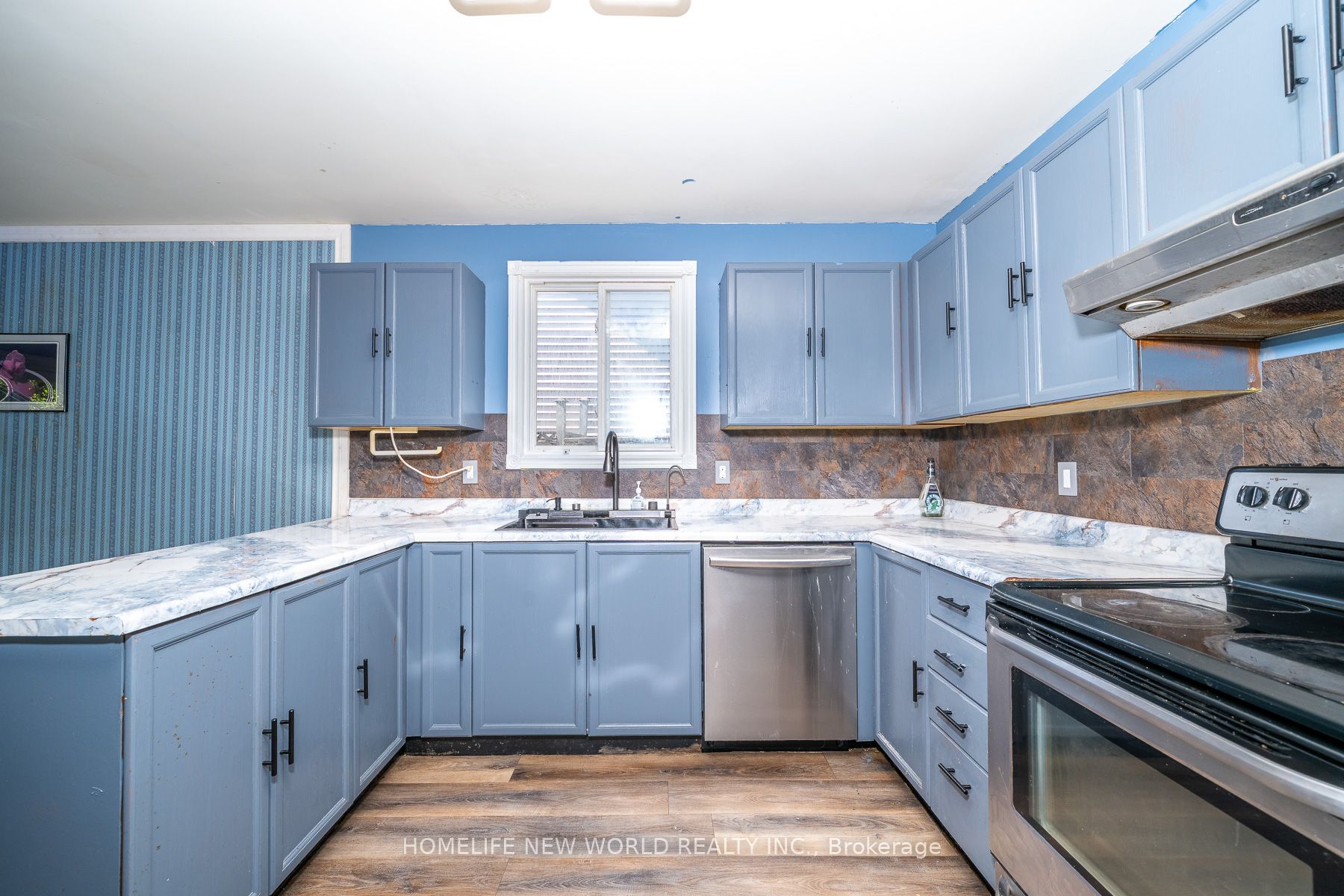 341 Hickling Trail Property Photo 4