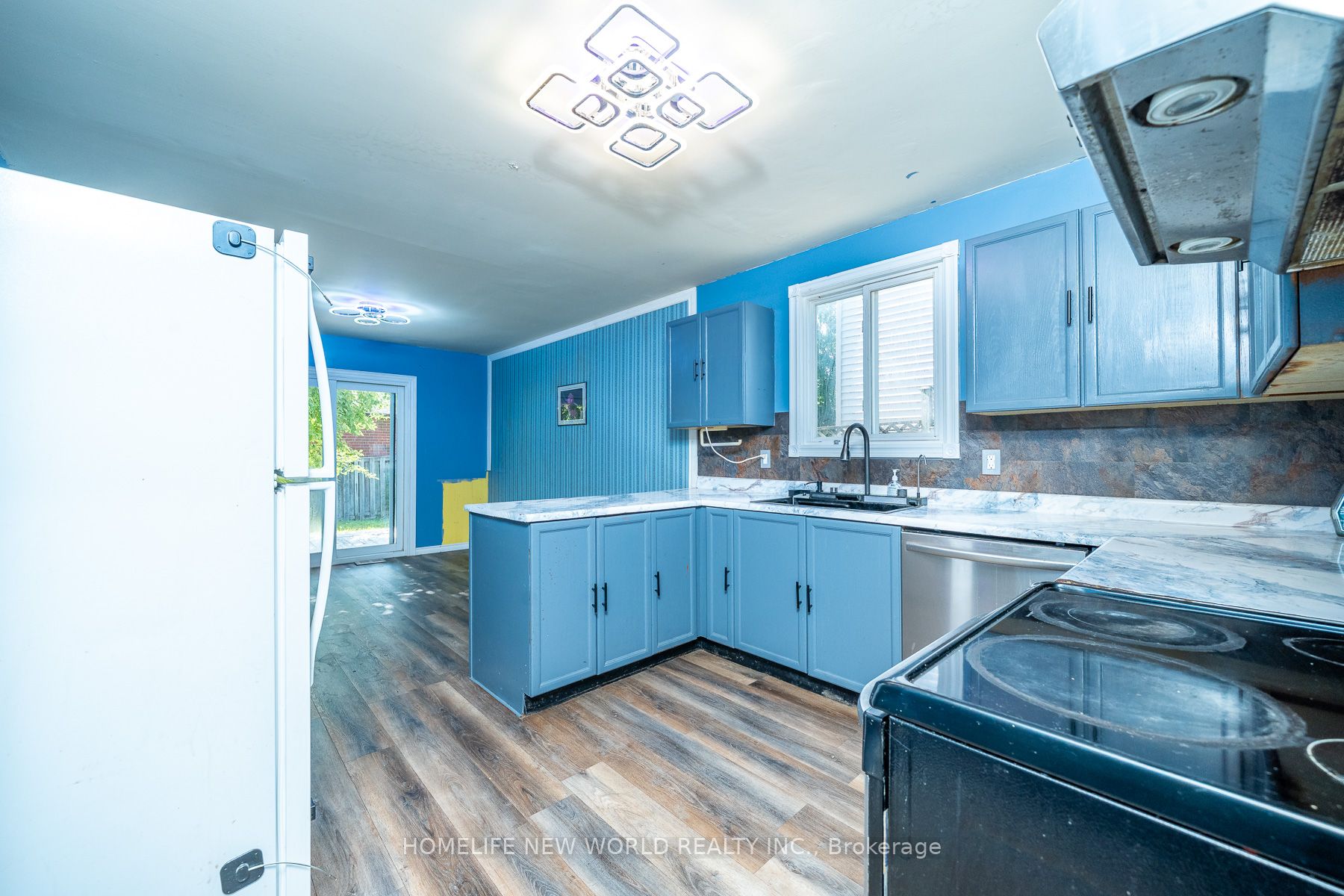 341 Hickling Trail Property Photo 11