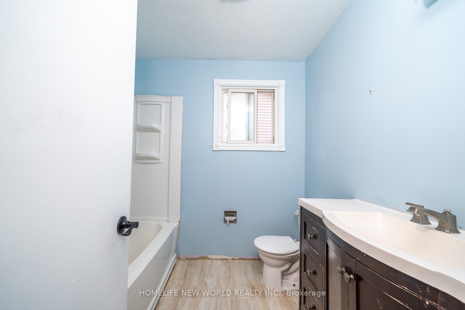 341 Hickling Trail Property Photo 18