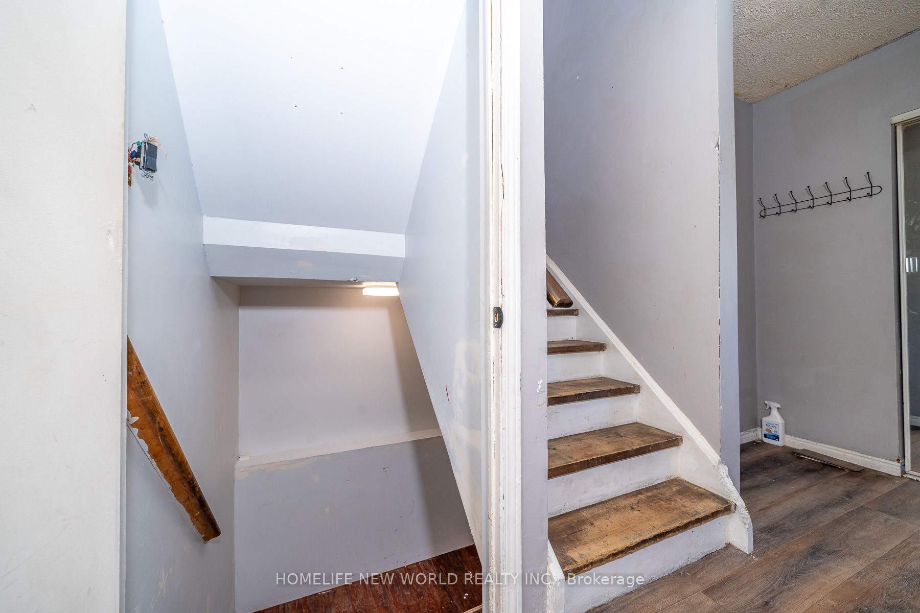 341 Hickling Trail Property Photo 24