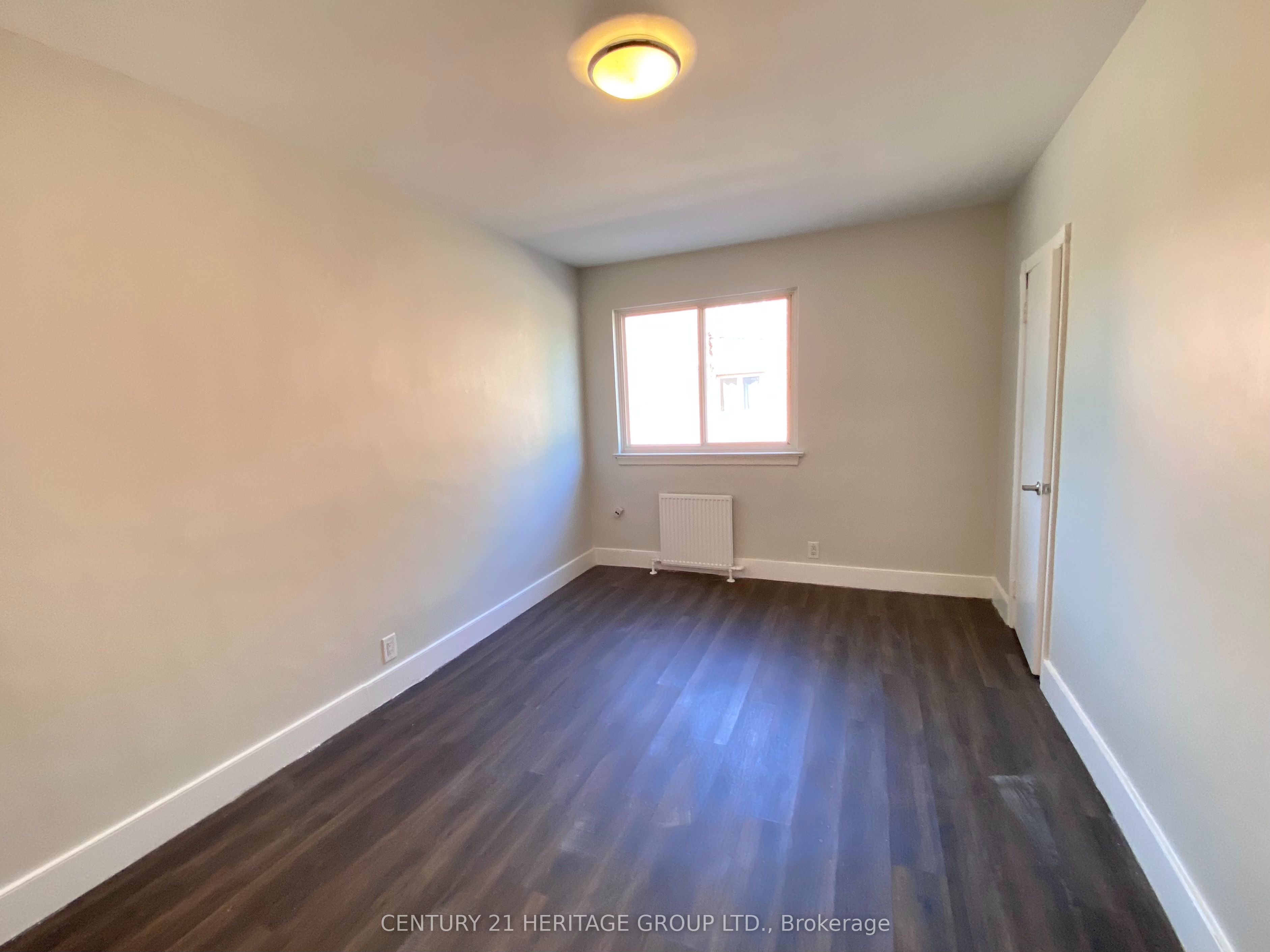 174 Grove Street E 3 Property Photo 10