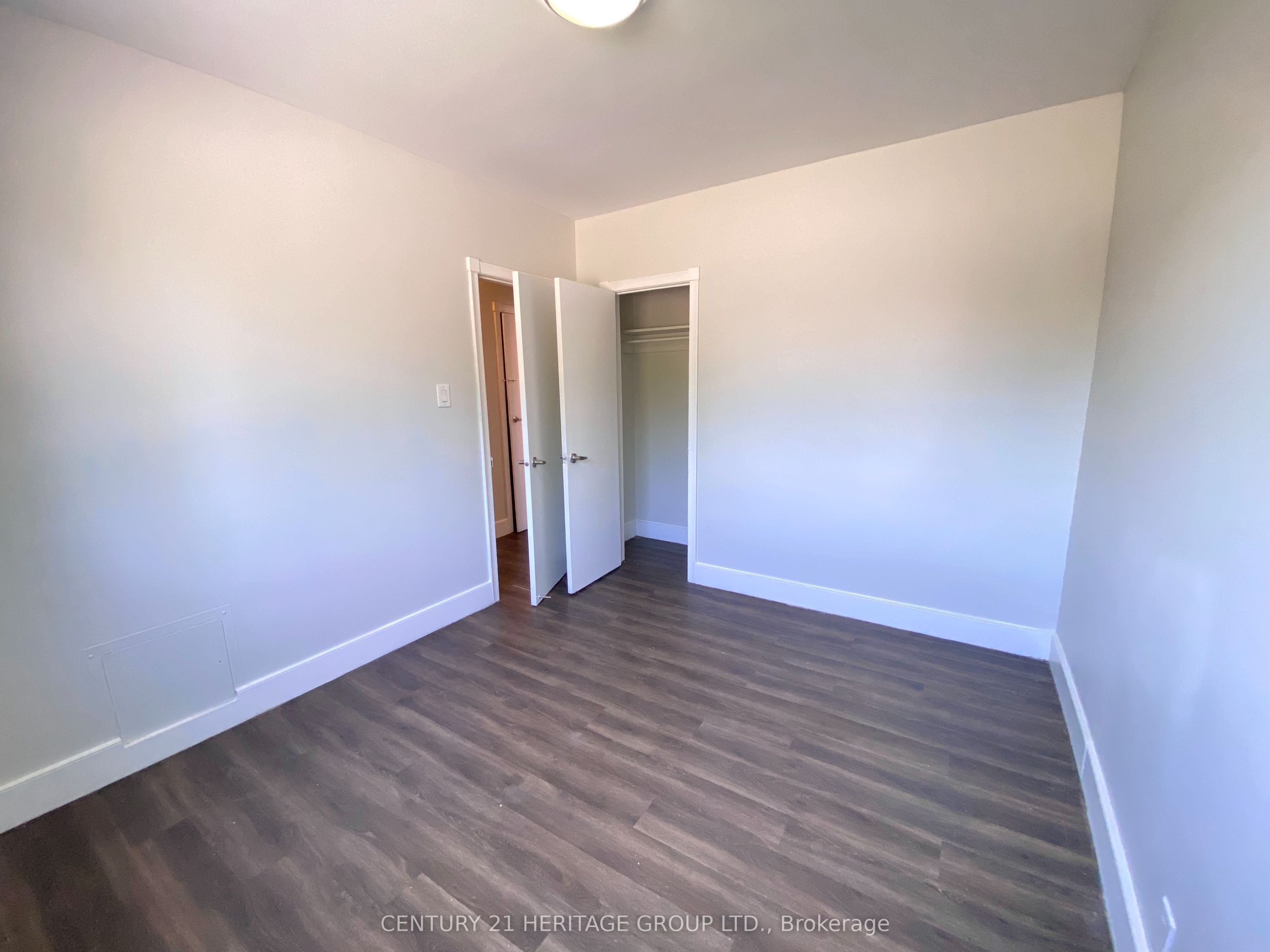 174 Grove Street E 3 Property Photo 13