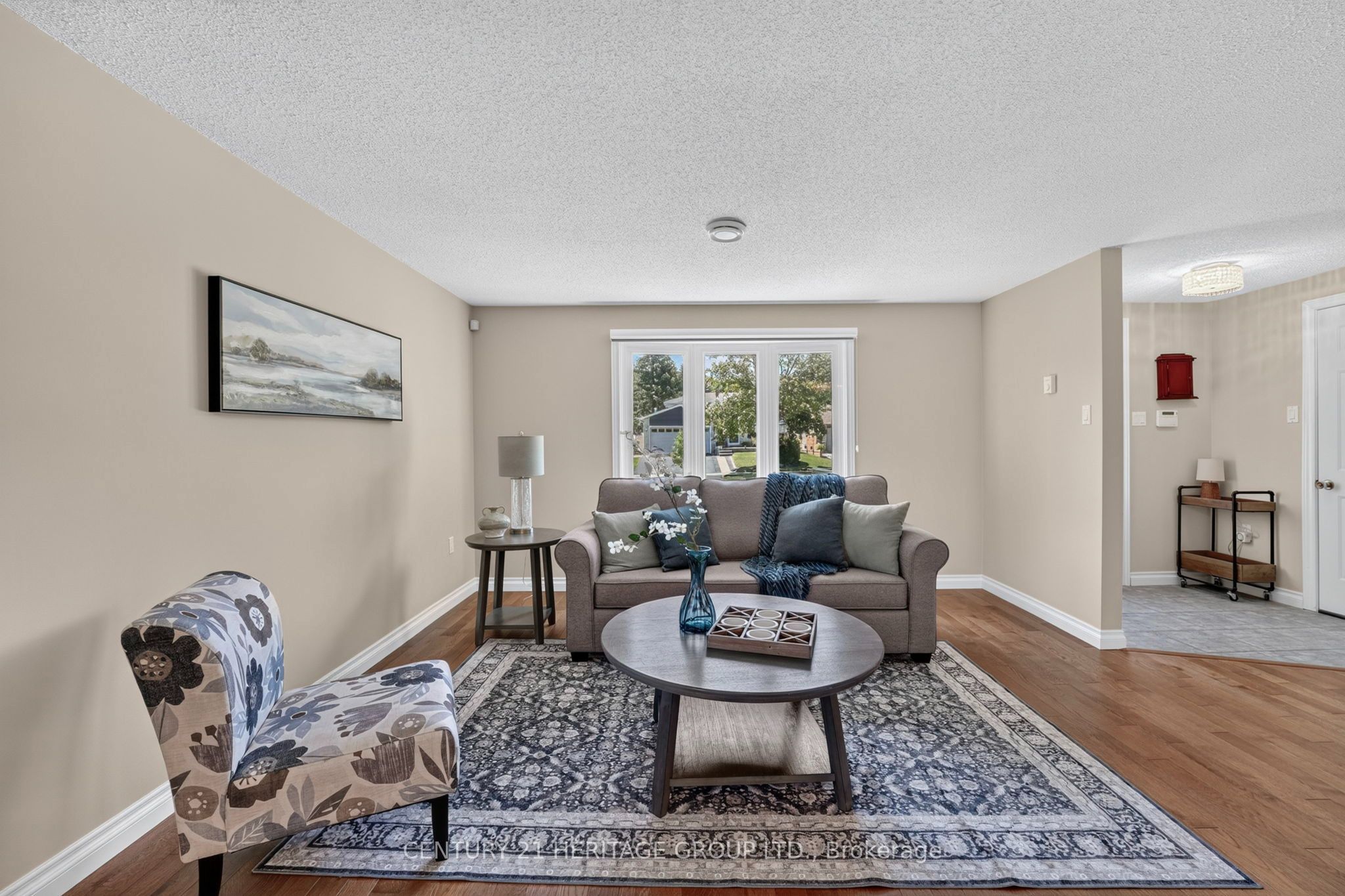226 Lillian Crescent Property Photo 4