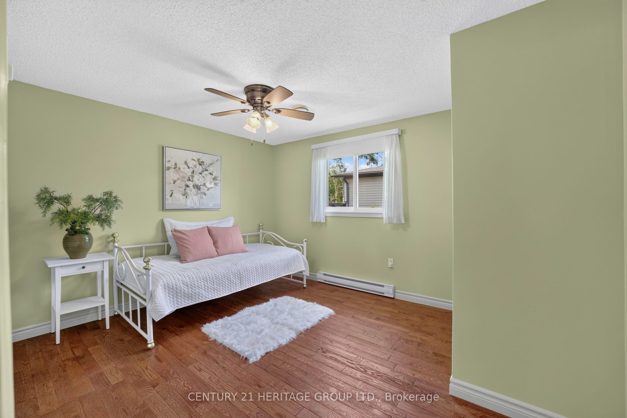 226 Lillian Crescent Property Photo 16