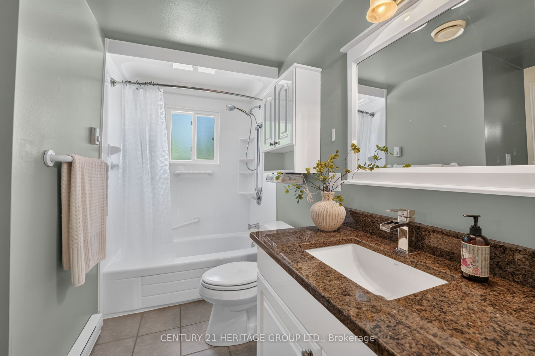 226 Lillian Crescent Property Photo 18