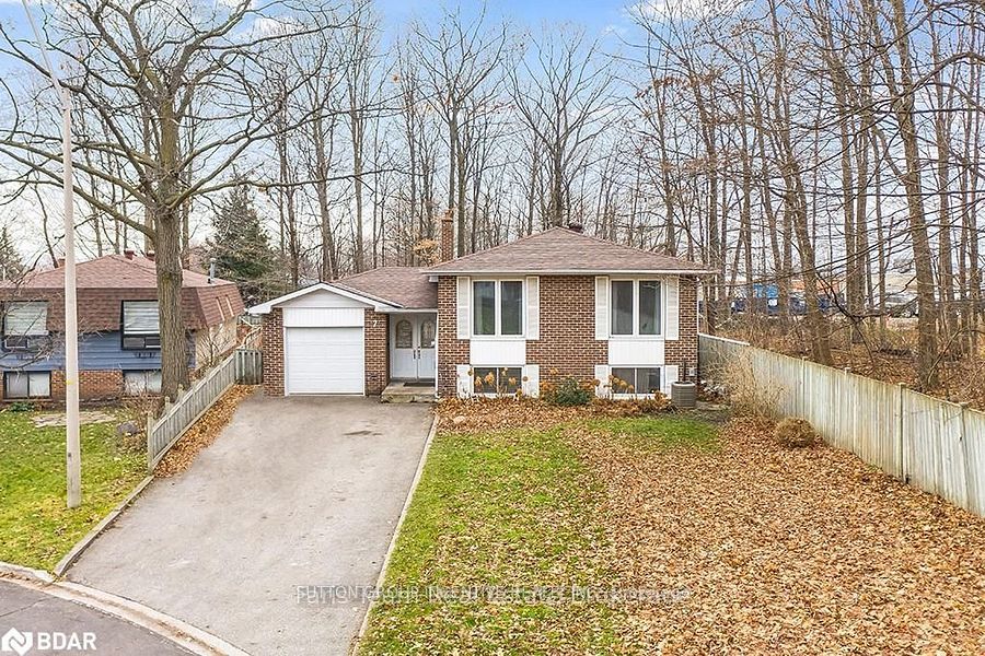 7 Rosedale Place Upper Unit Property Photo 1