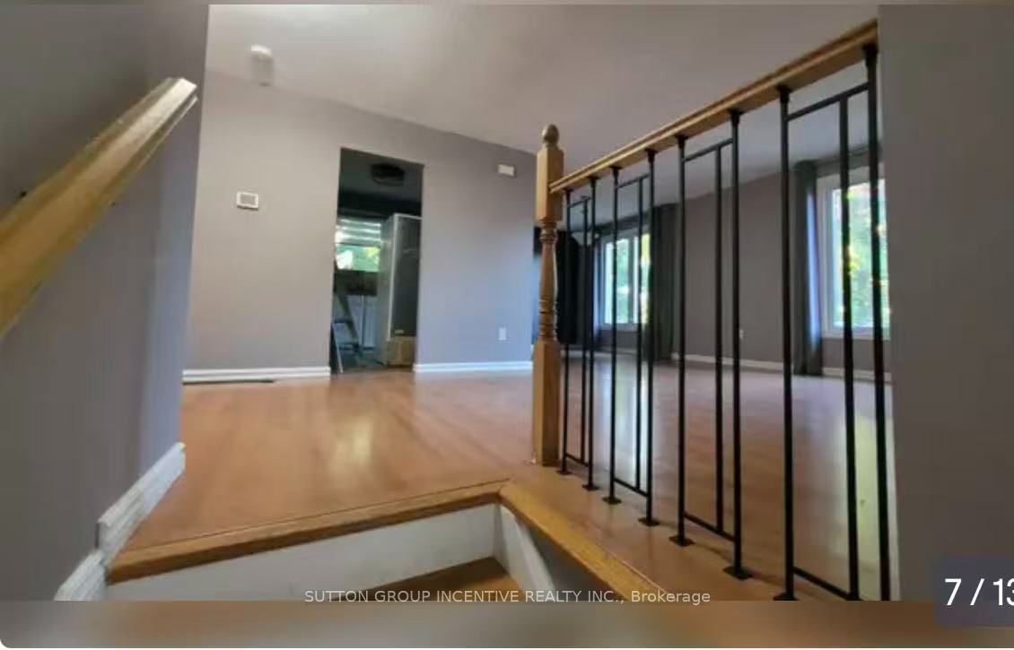 7 Rosedale Place Upper Unit Property Photo 9