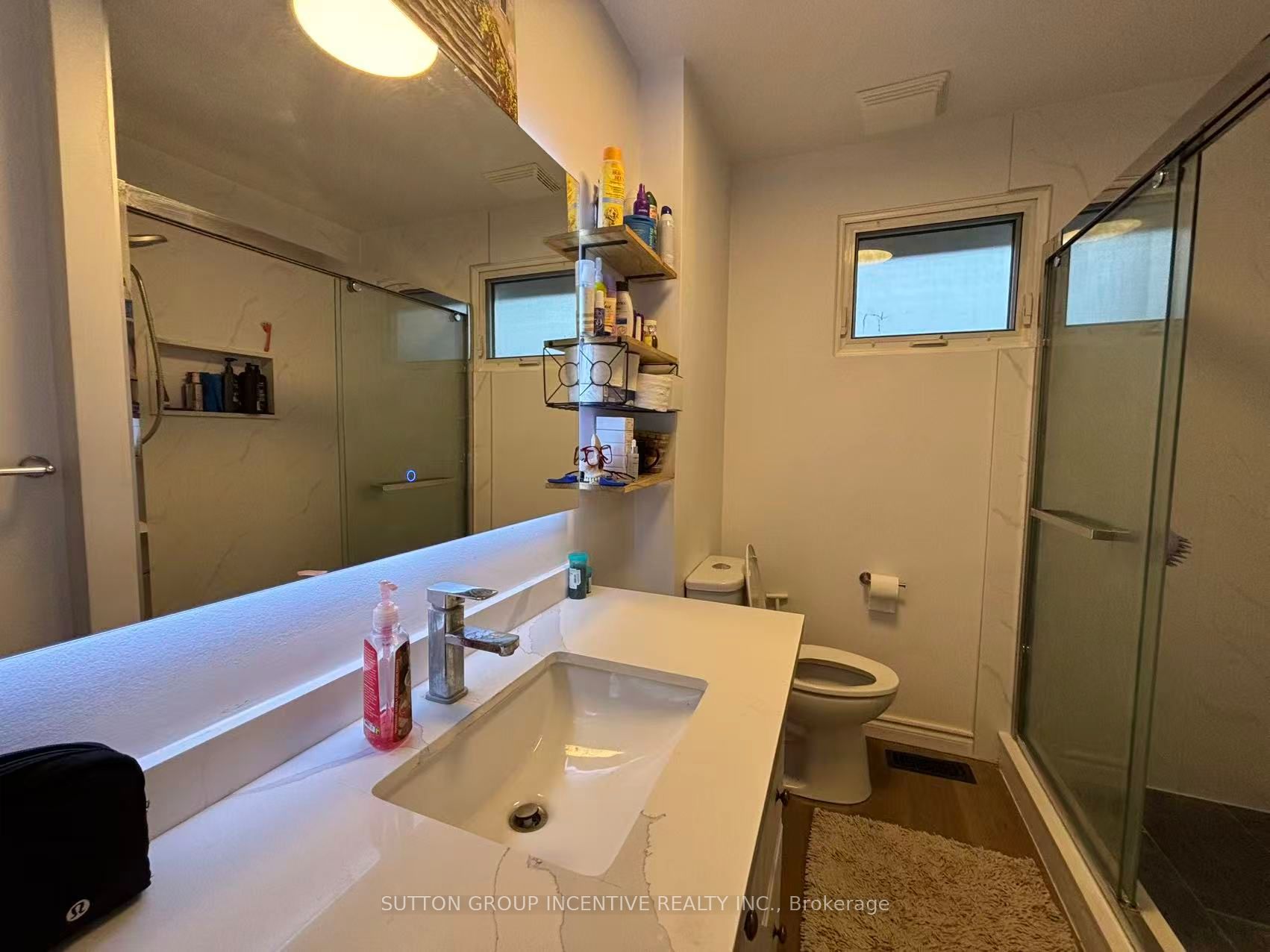 7 Rosedale Place Upper Unit Property Photo 15