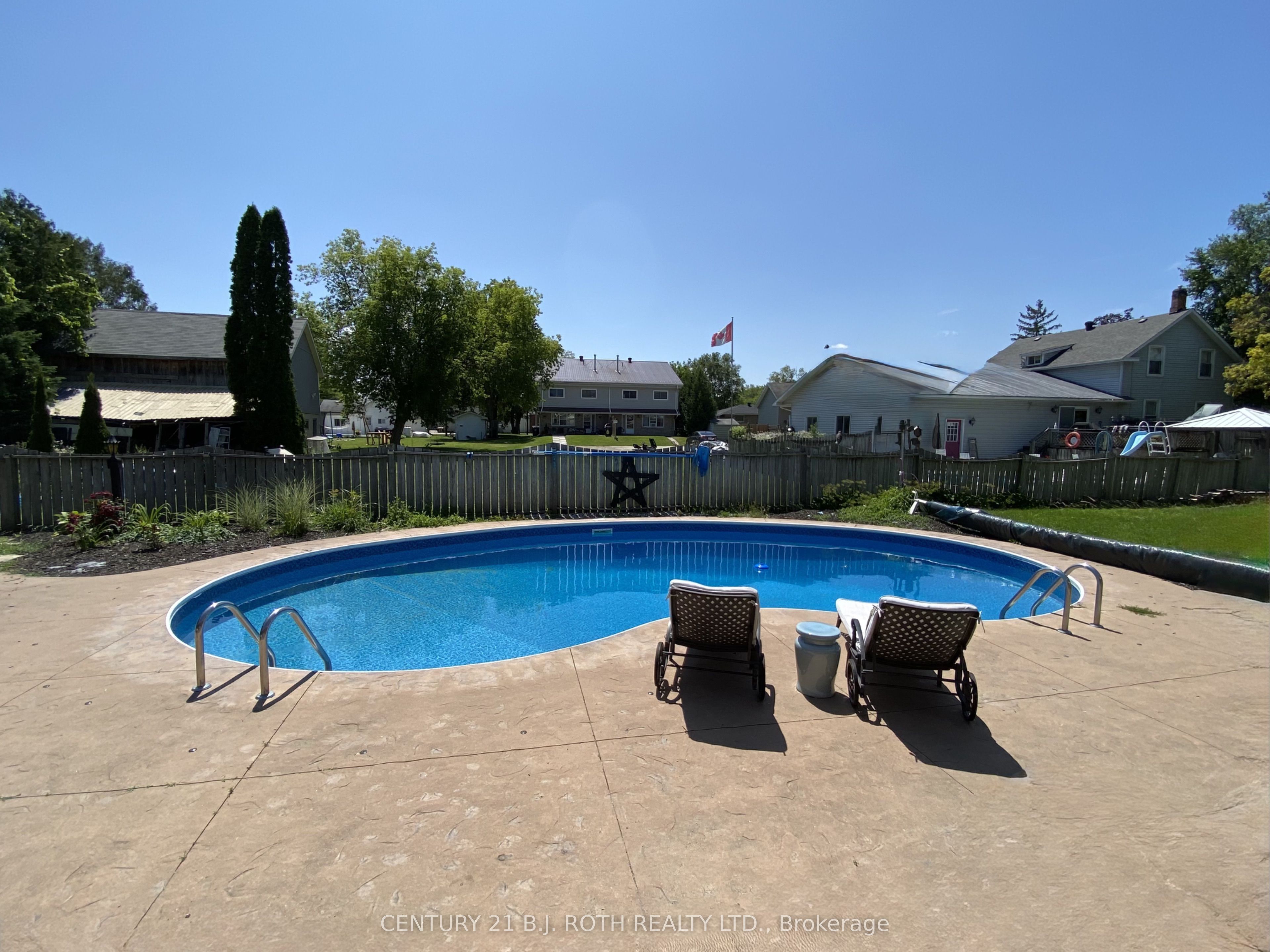 201 Point Street Property Photo 19