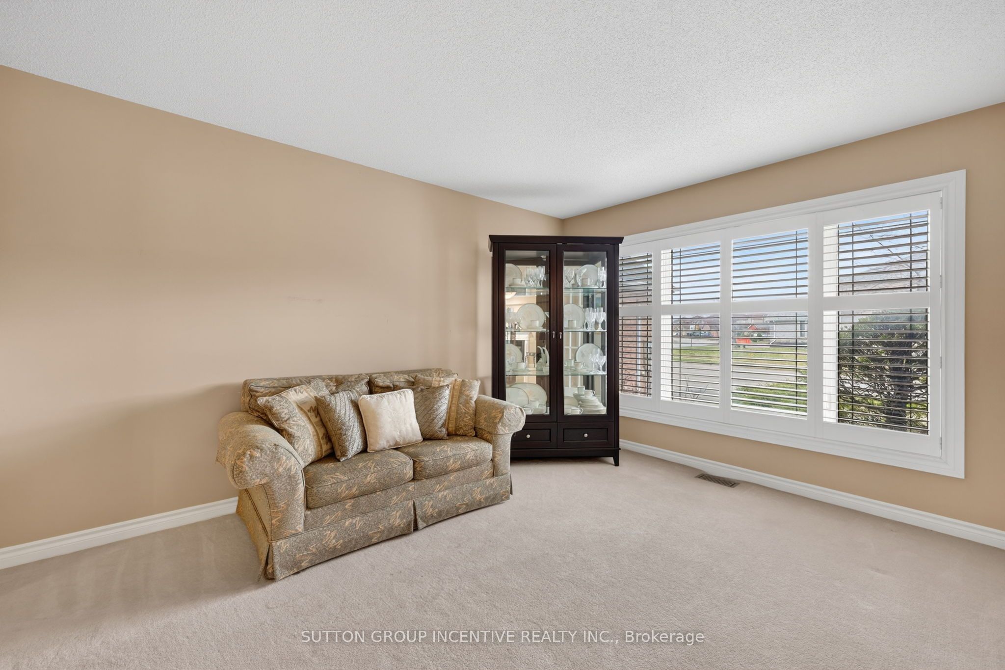 4 Chantal Street Property Photo 5