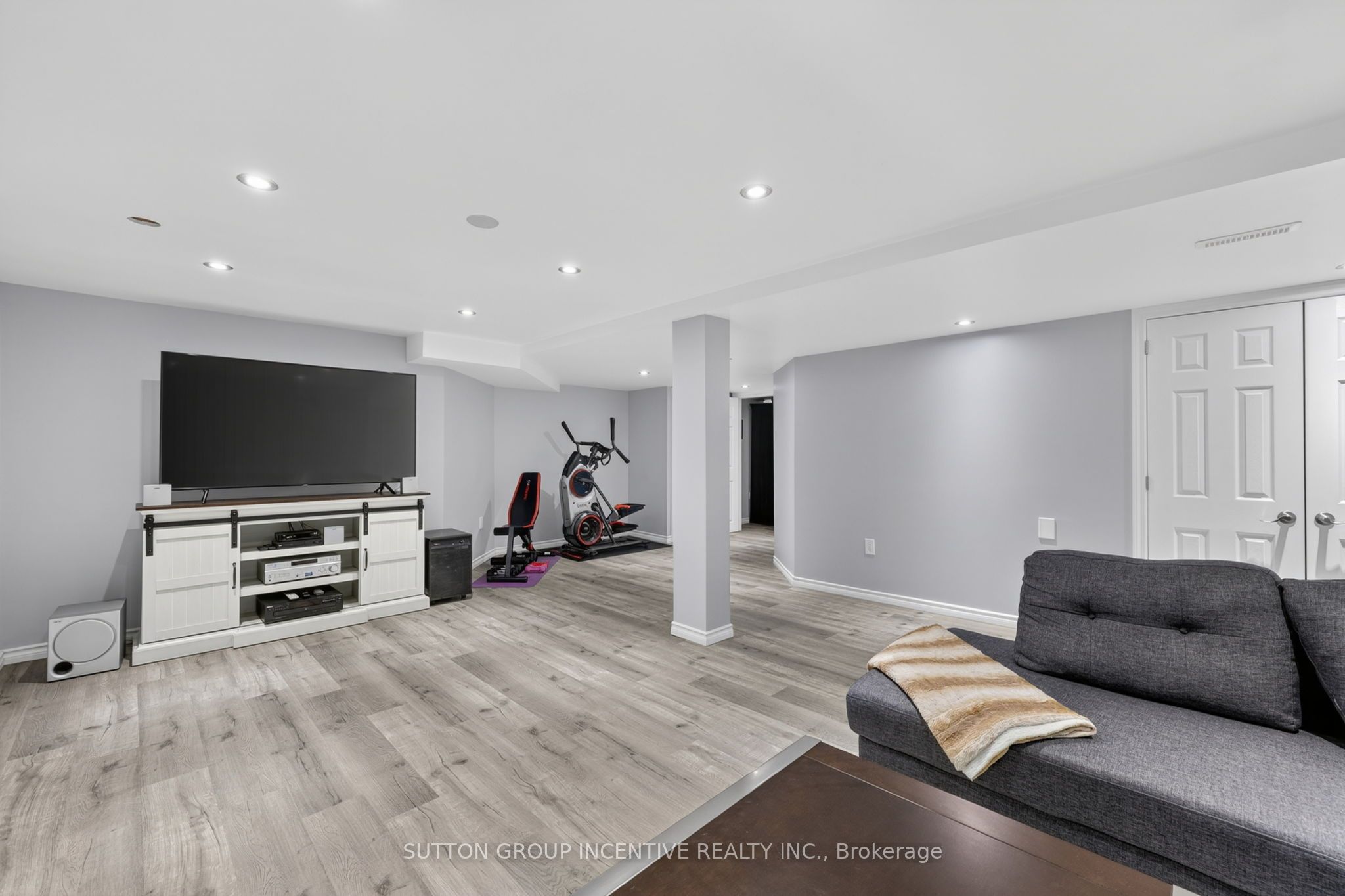4 Chantal Street Property Photo 33