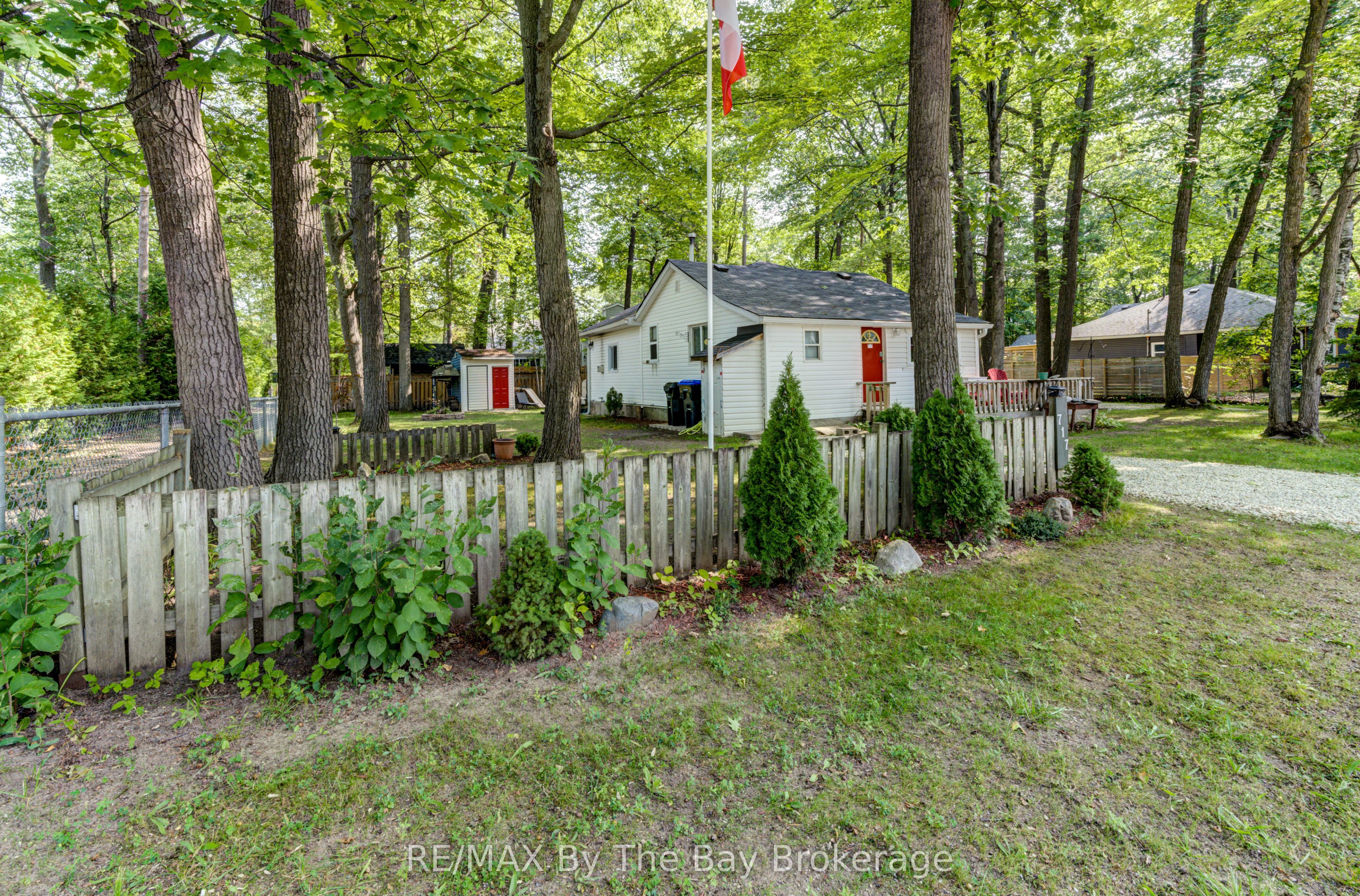 717 Oxbow Park Drive Property Photo 6