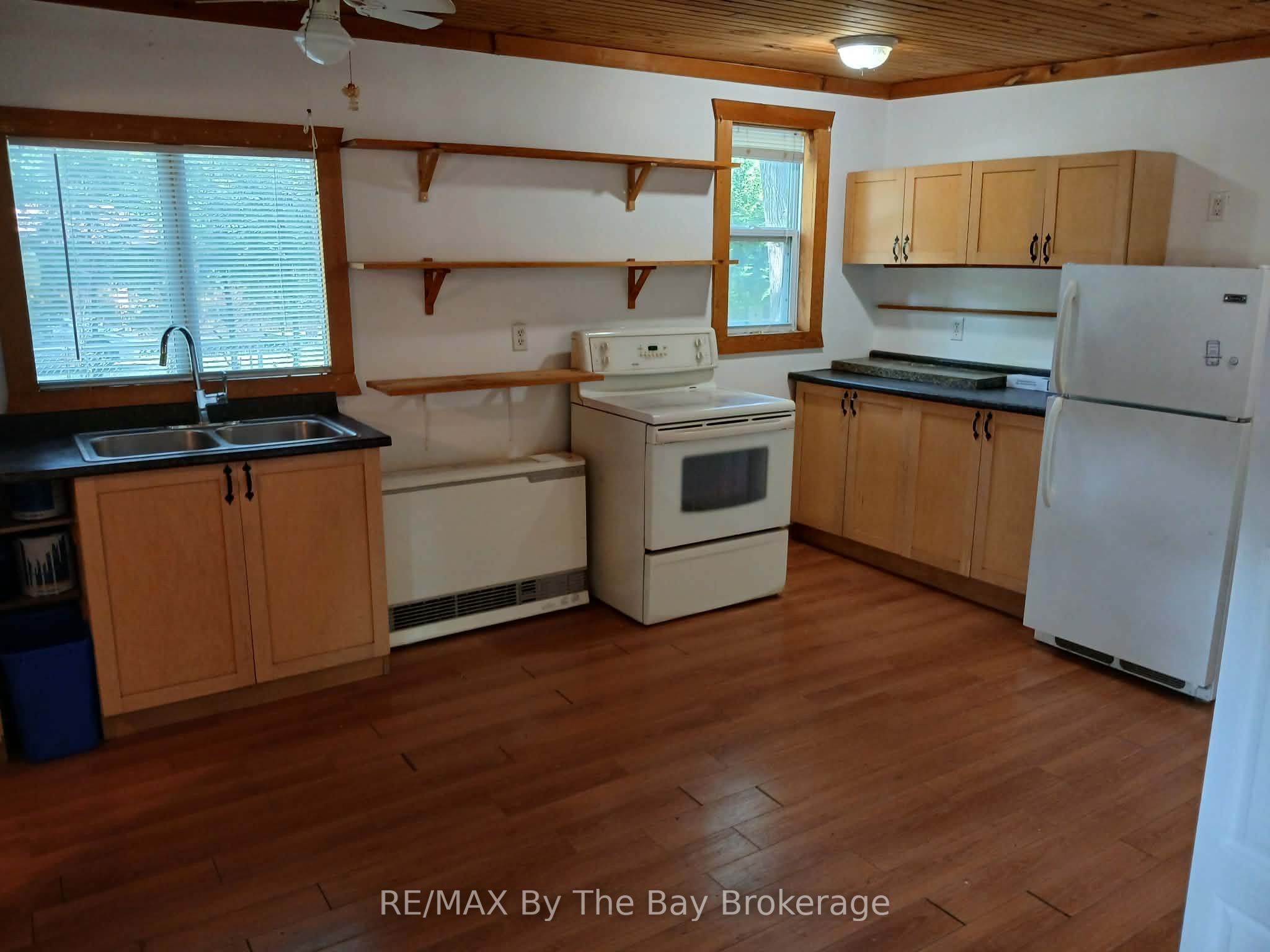 717 Oxbow Park Drive Property Photo 11
