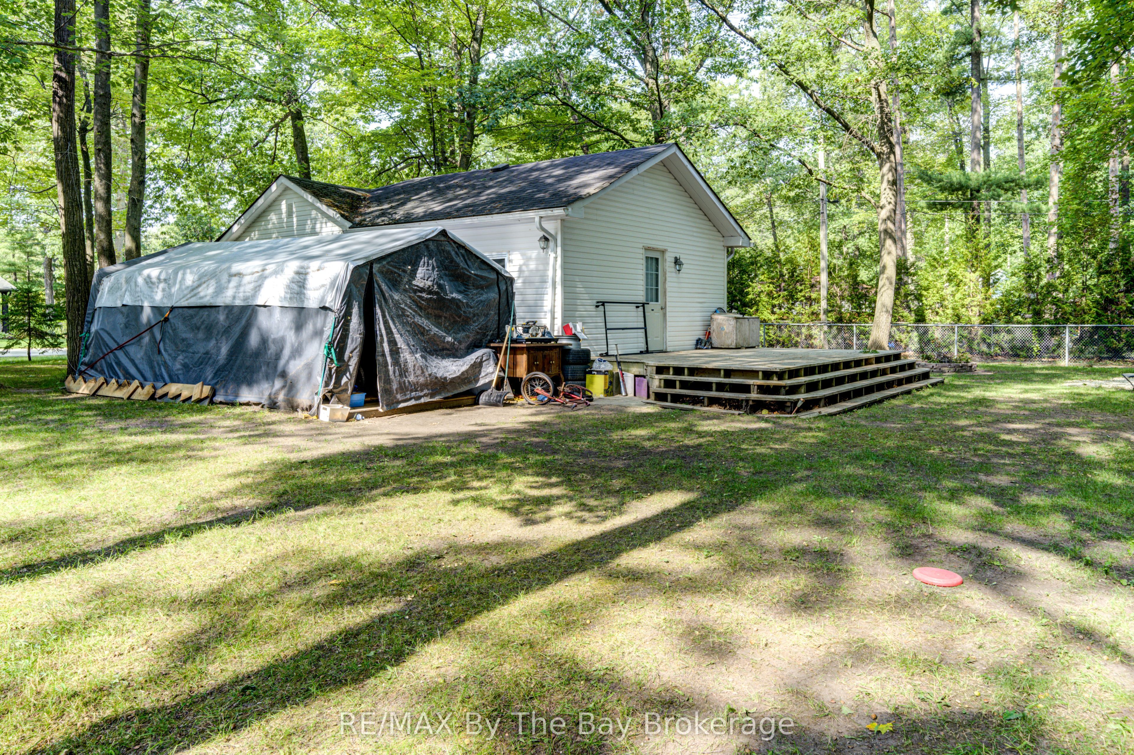 717 Oxbow Park Drive Property Photo 17
