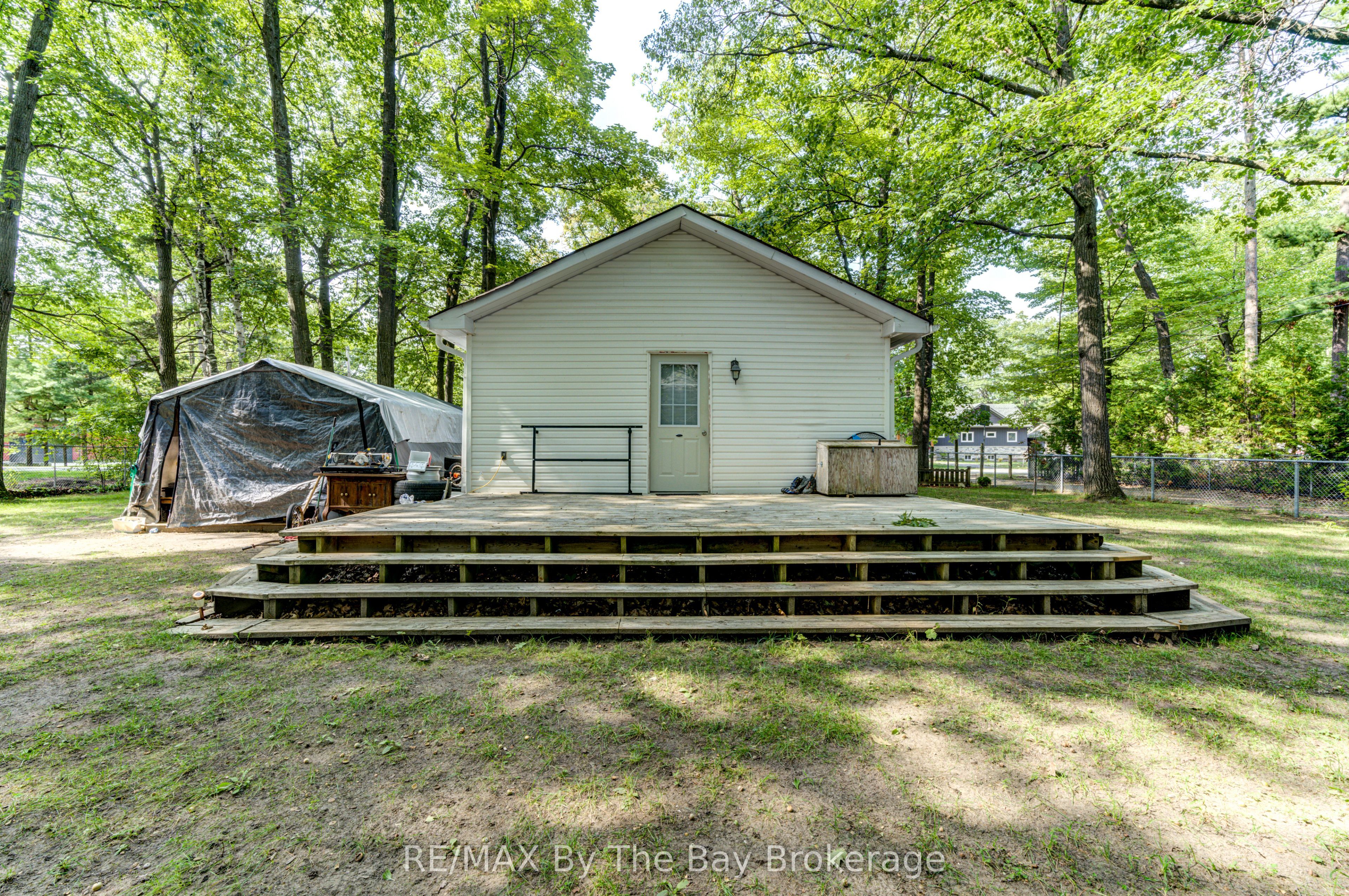 717 Oxbow Park Drive Property Photo 20