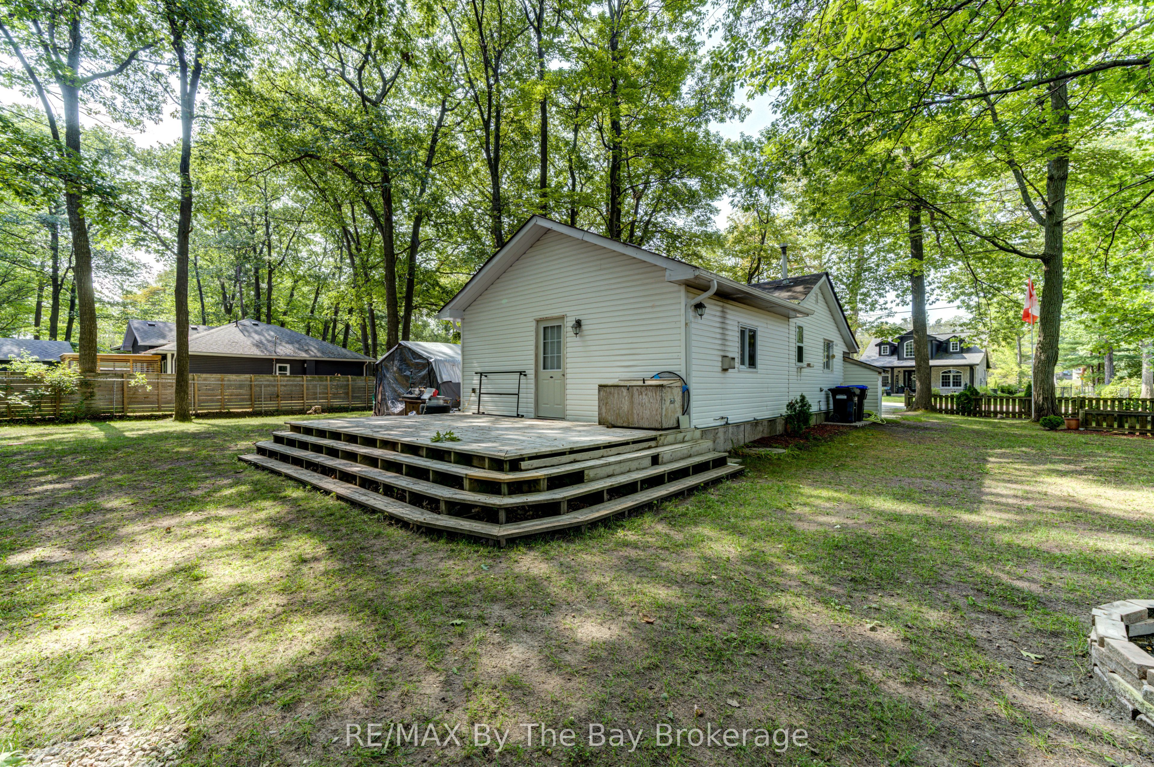 717 Oxbow Park Drive Property Photo 21