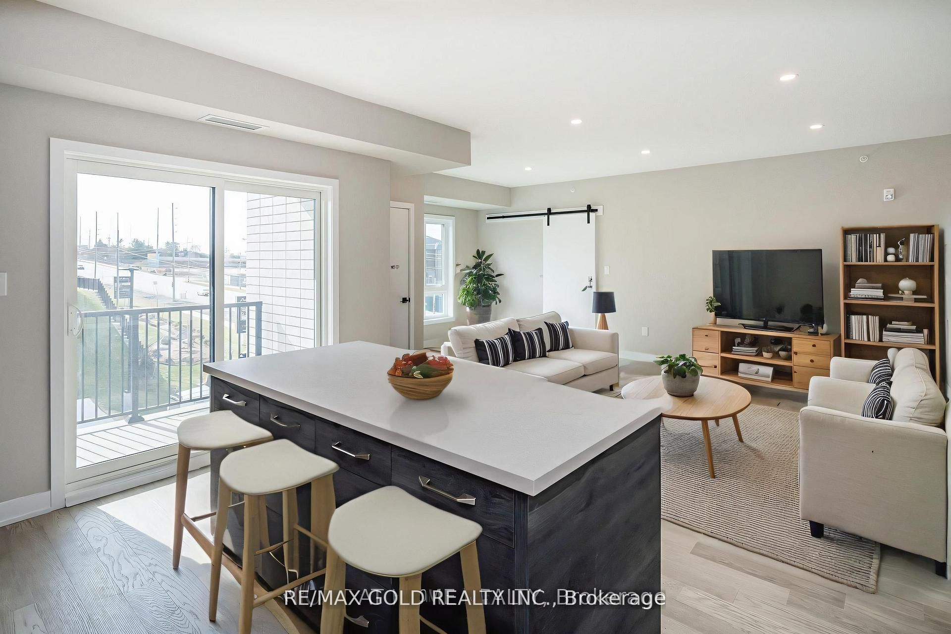 1 Chef Lane 213 Property Photo 11