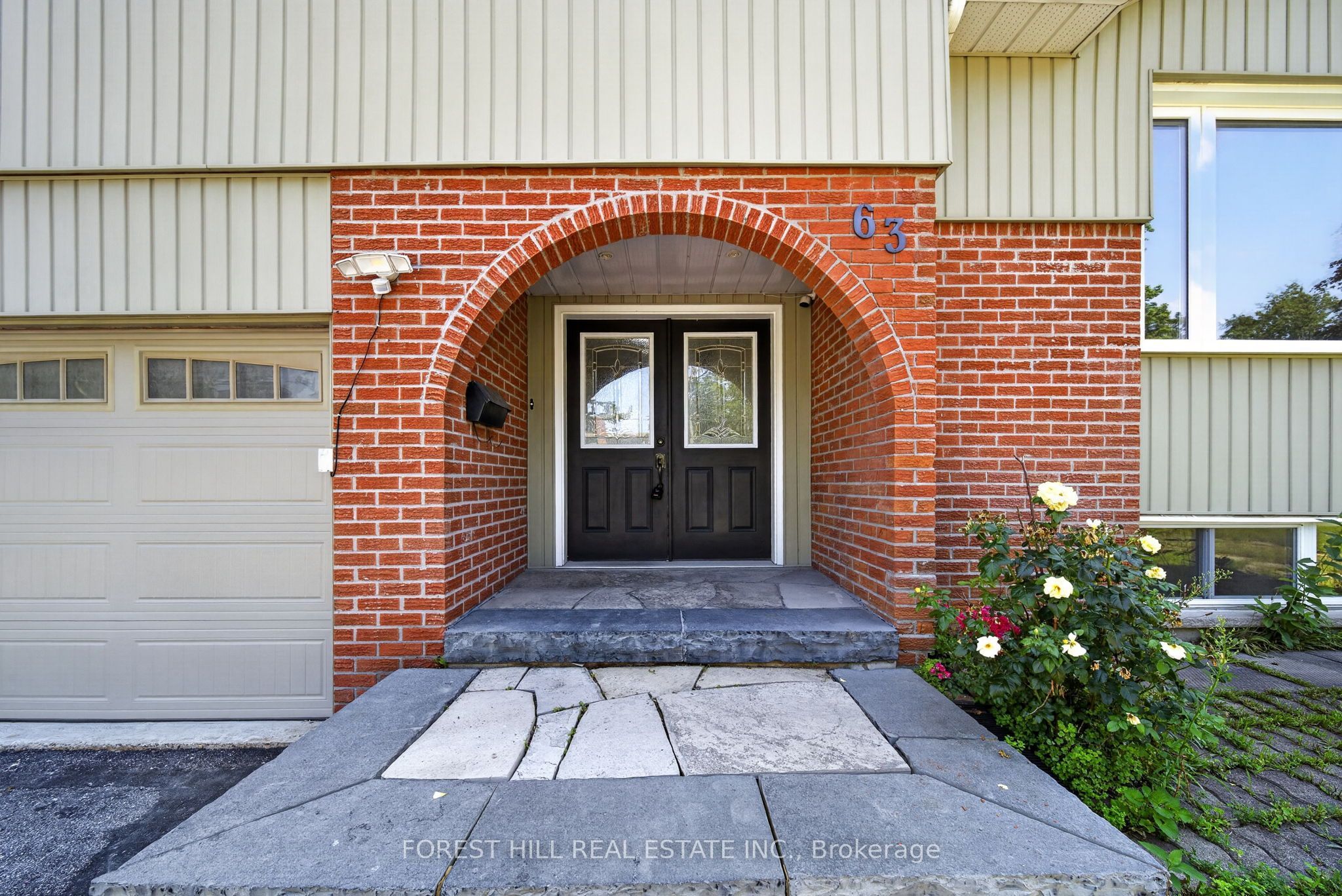 63 Springdale Drive Property Photo 3