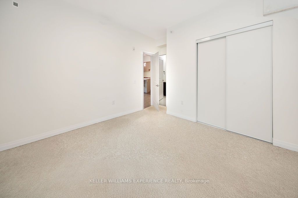 300 Essa Road E 201 Property Photo 17