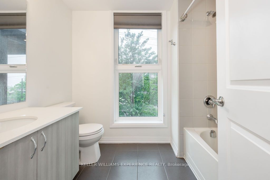 300 Essa Road E 201 Property Photo 25