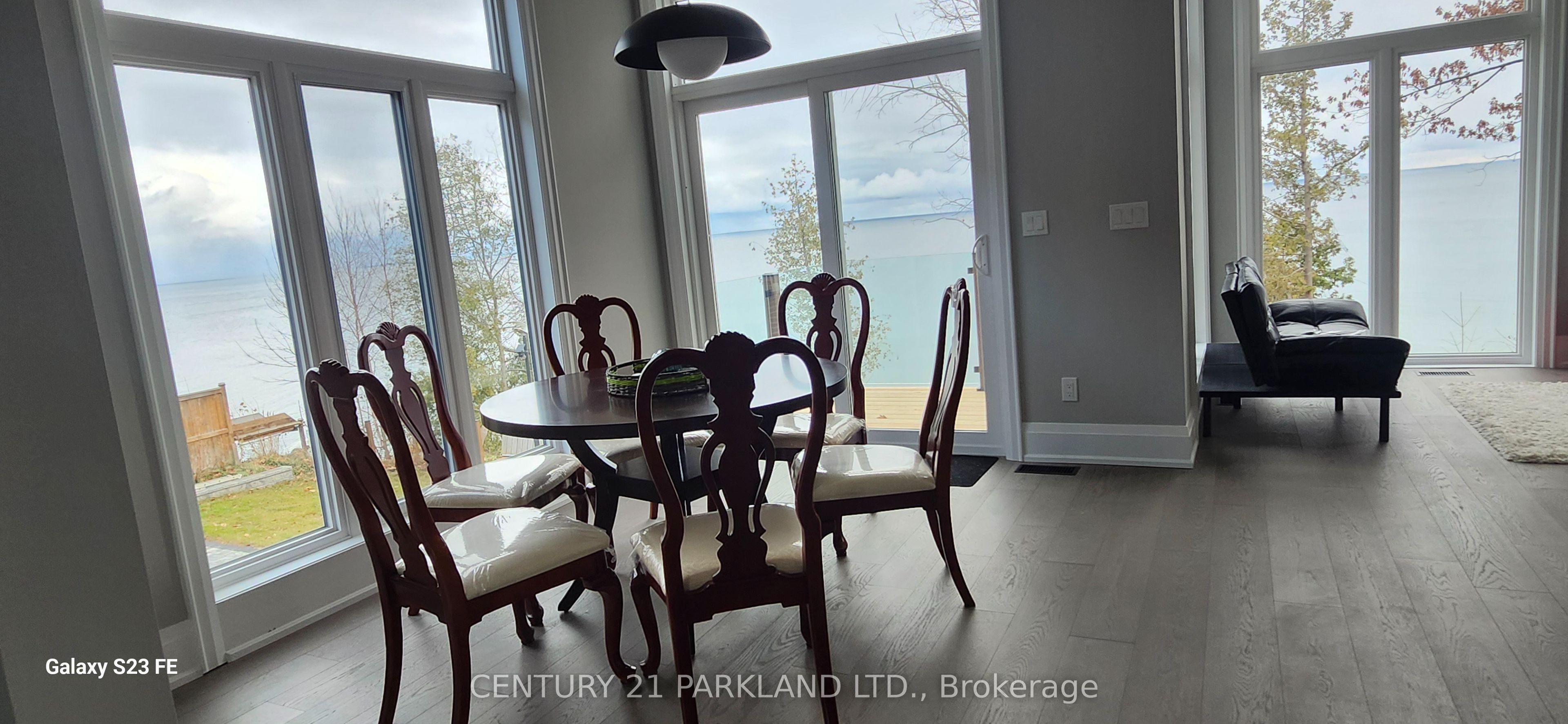 15 Stanley Avenue Property Photo 12