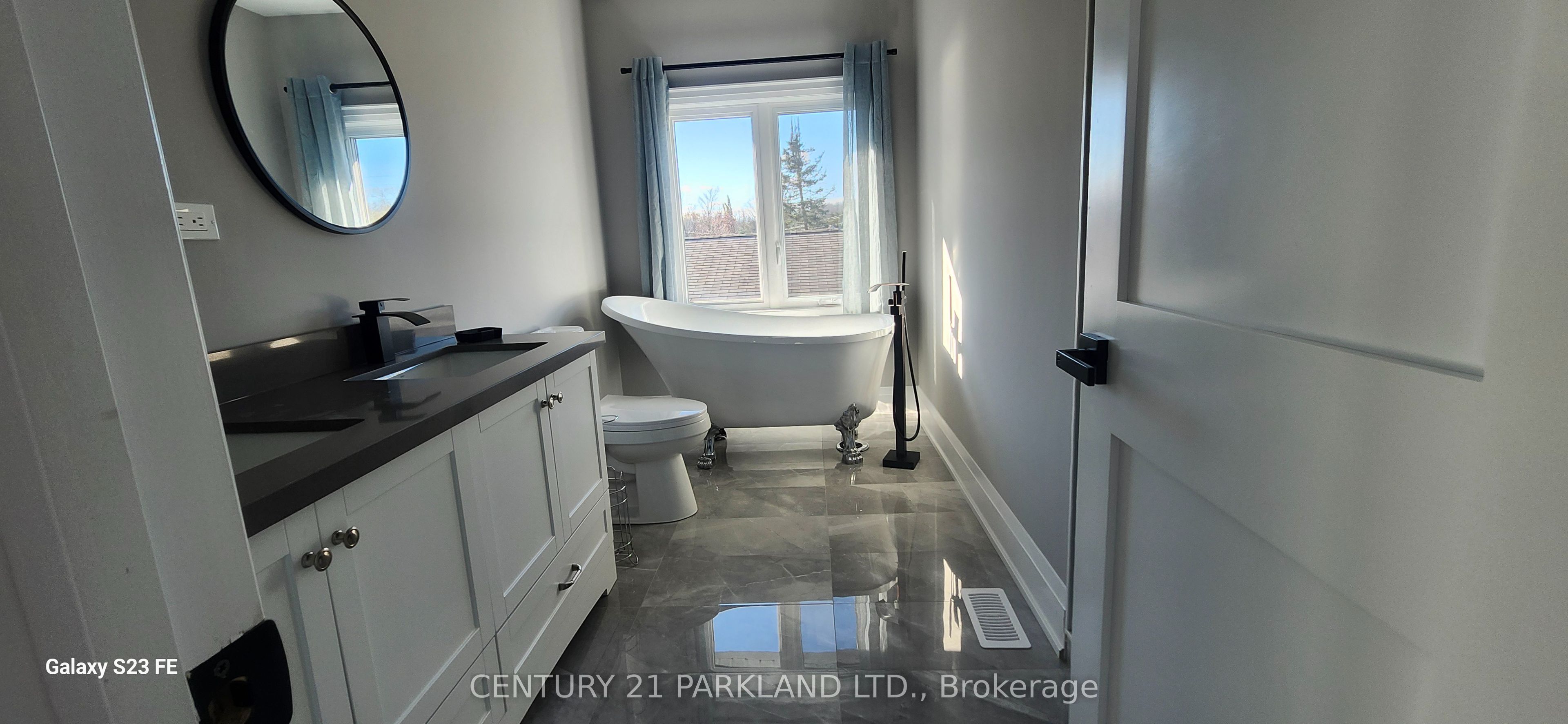 15 Stanley Avenue Property Photo 23