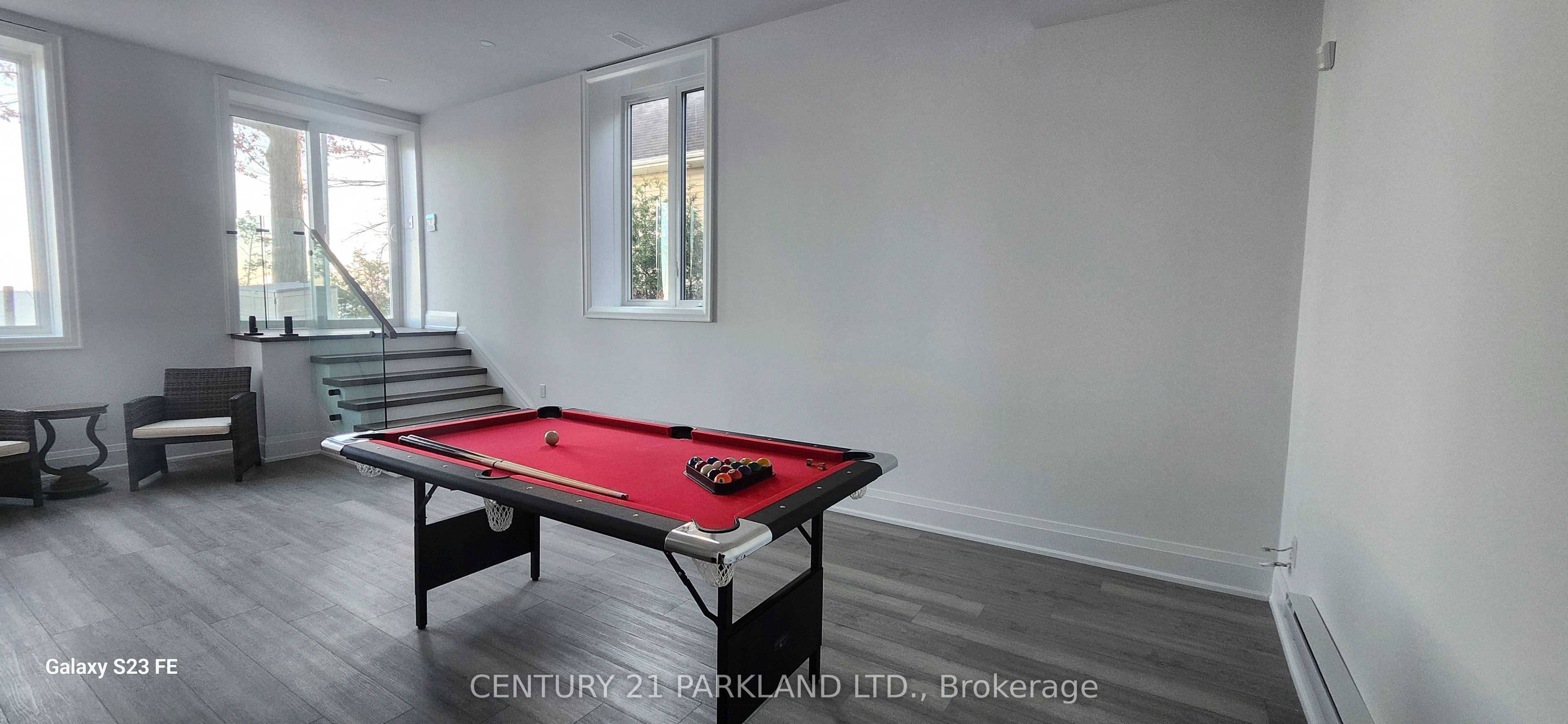15 Stanley Avenue Property Photo 35