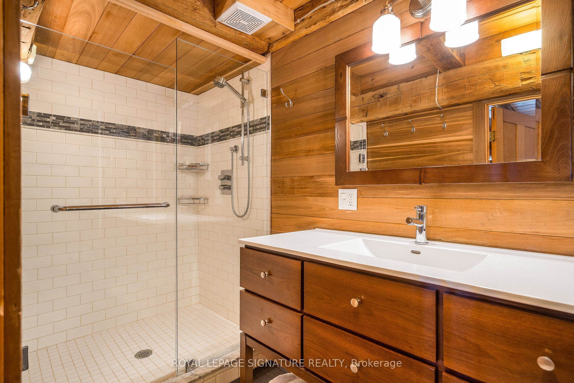 22 Newton Way Property Photo 37