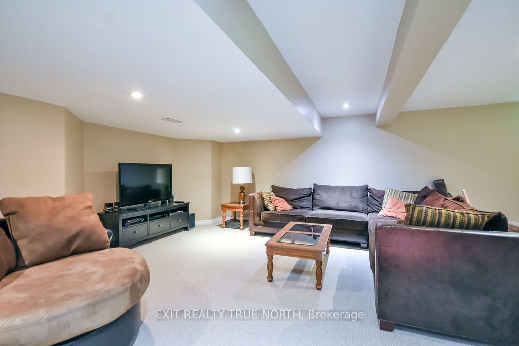 3889 Baseline Road Property Photo 25