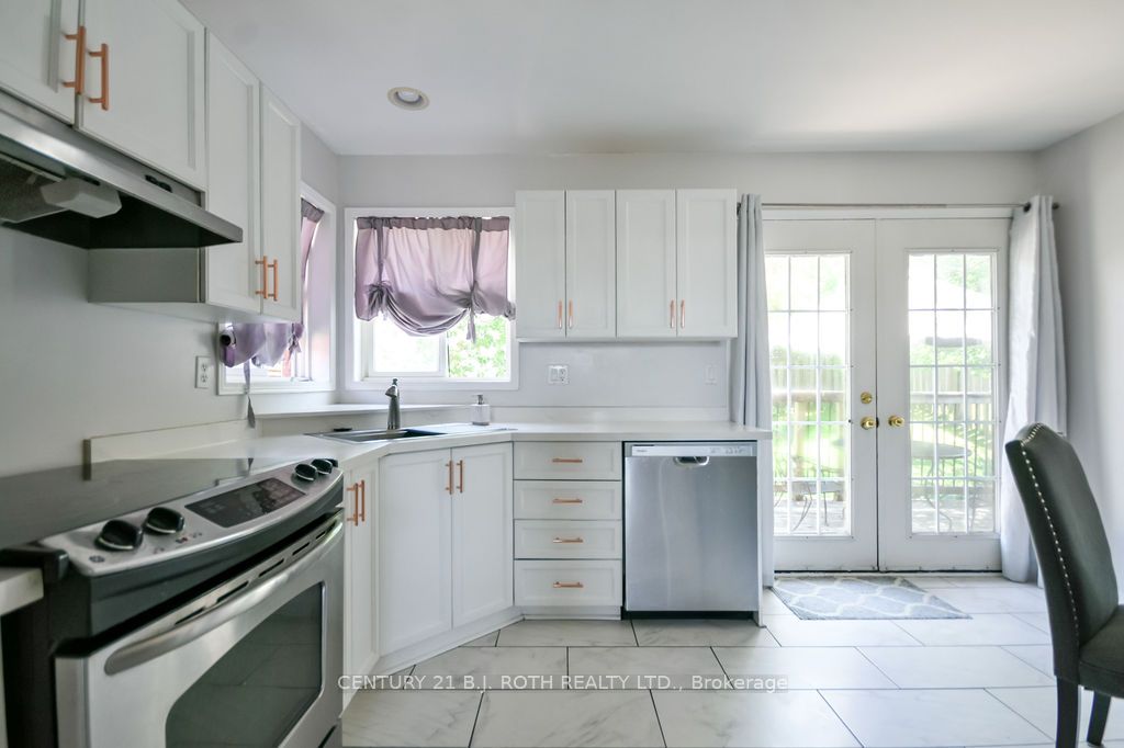 53 Forest Dale Drive Property Photo 9