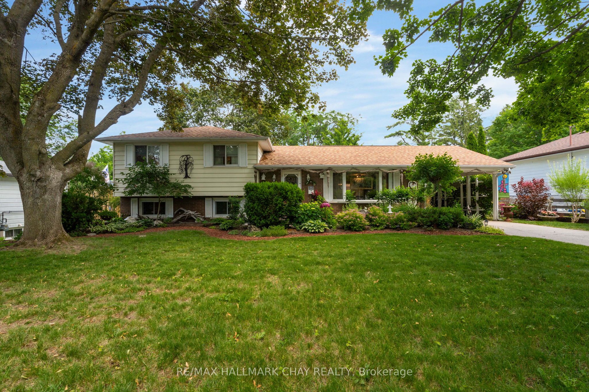 82 Fourth Street Property Photo 1