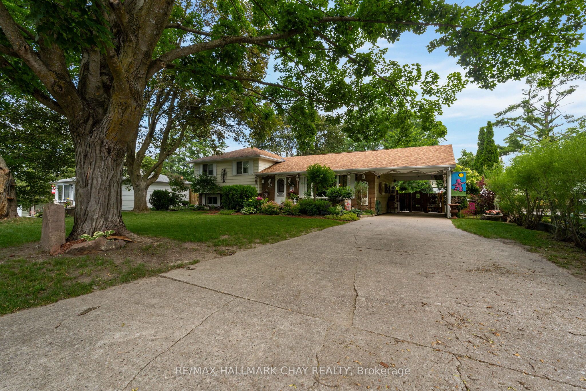 82 Fourth Street Property Photo 3