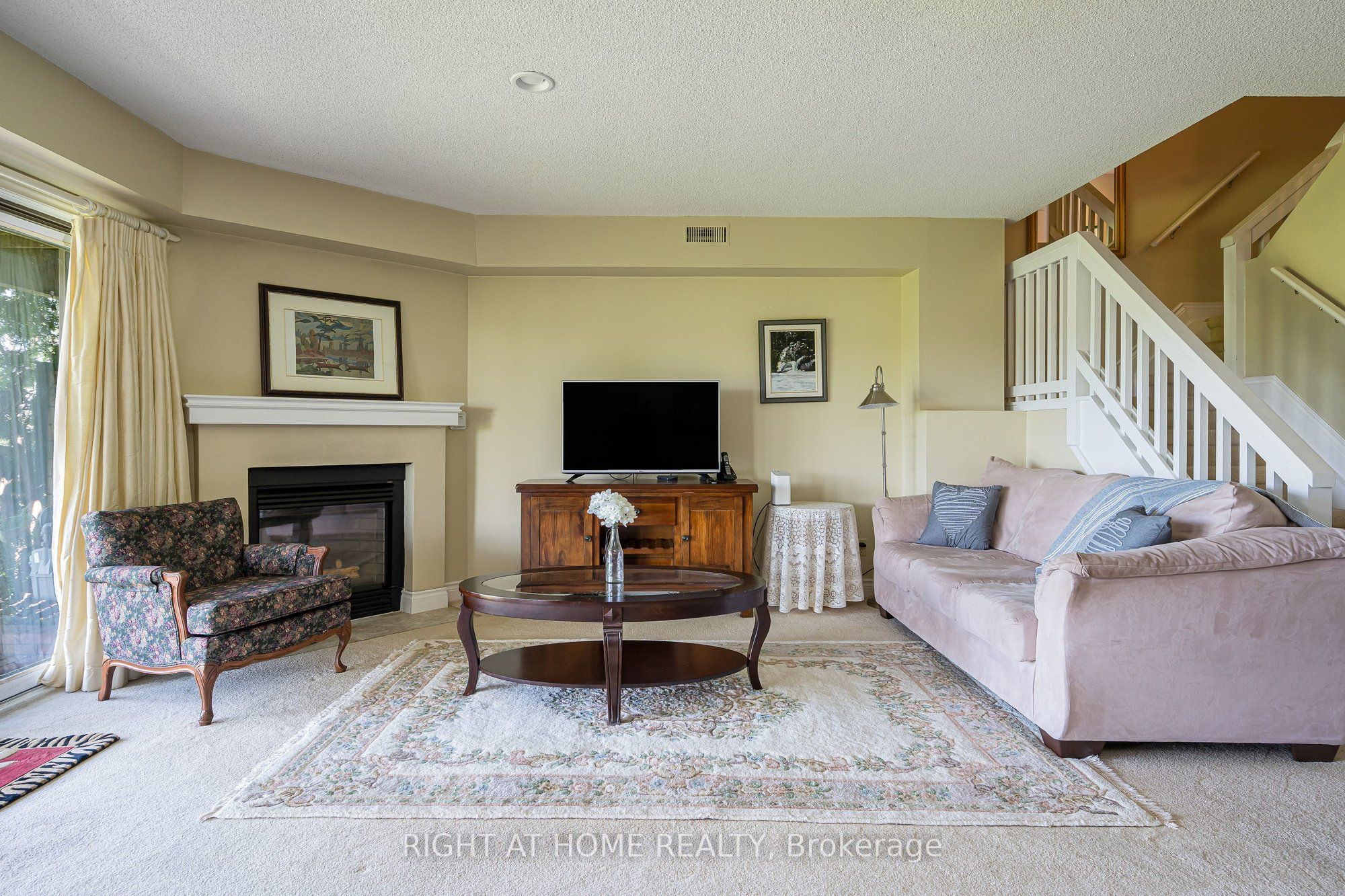 569 Oxbow Crescent Property Photo 12