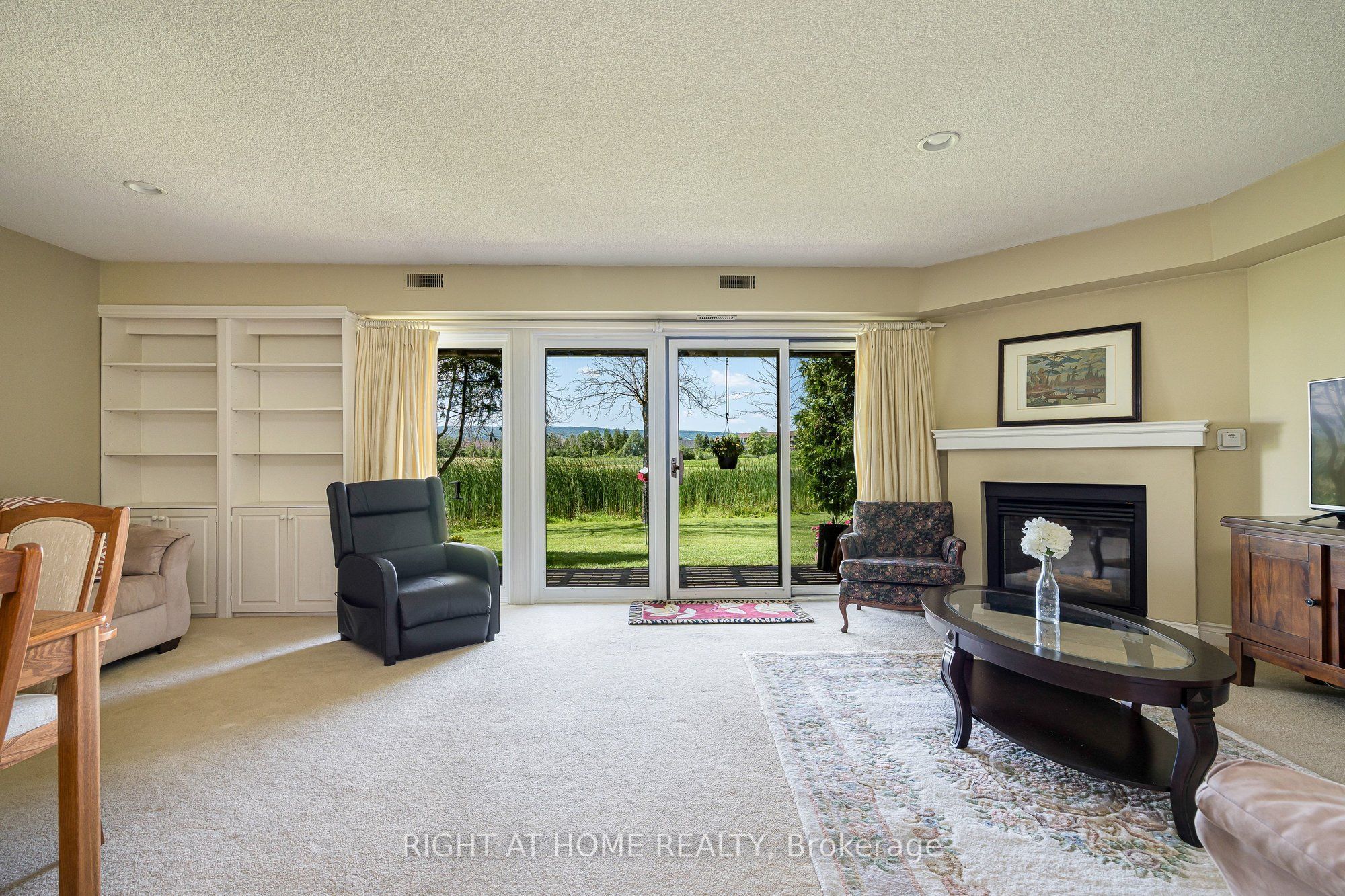 569 Oxbow Crescent Property Photo 14
